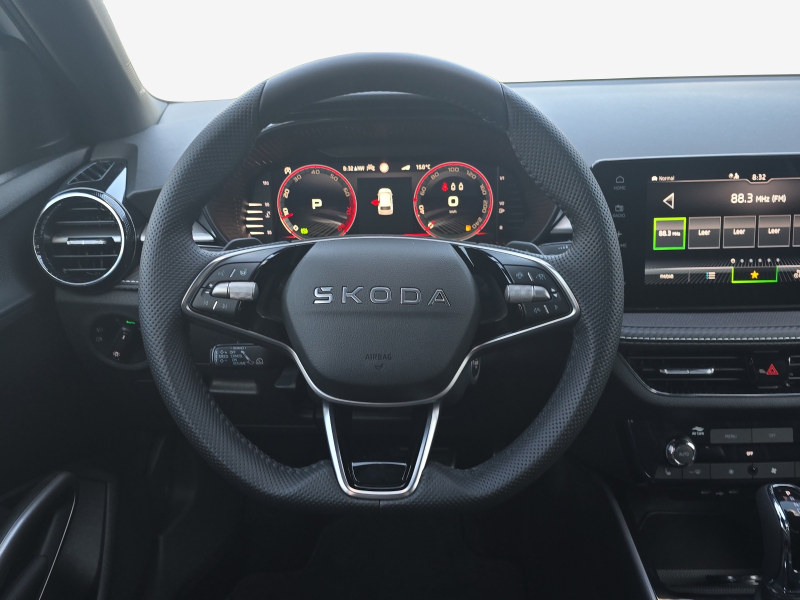SKODA Fabia 1.5 TSI 130 DSG-image-9