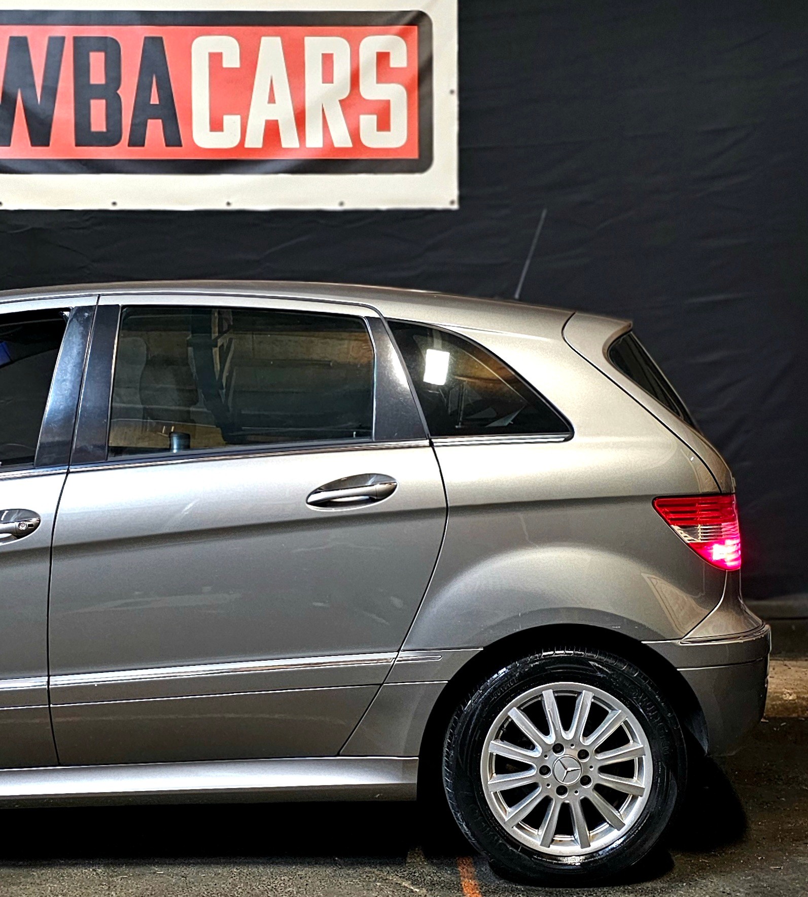 MERCEDES-BENZ B 170-image-3