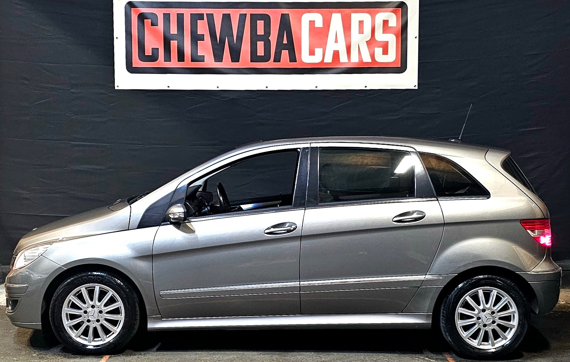 MERCEDES-BENZ B 170-image-1