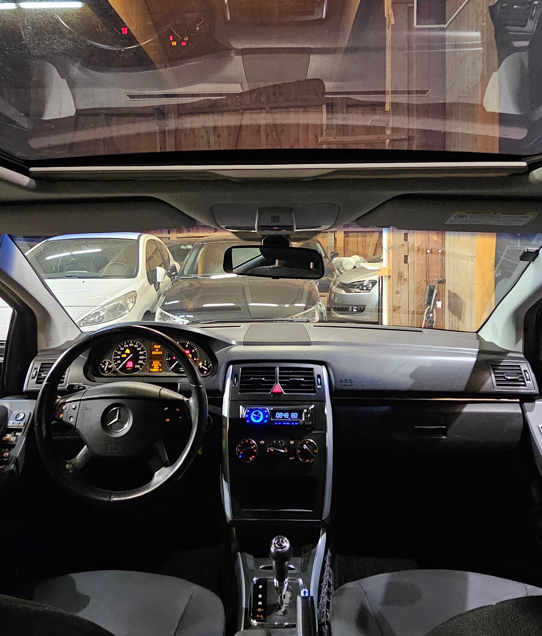 MERCEDES-BENZ B 170-image-11