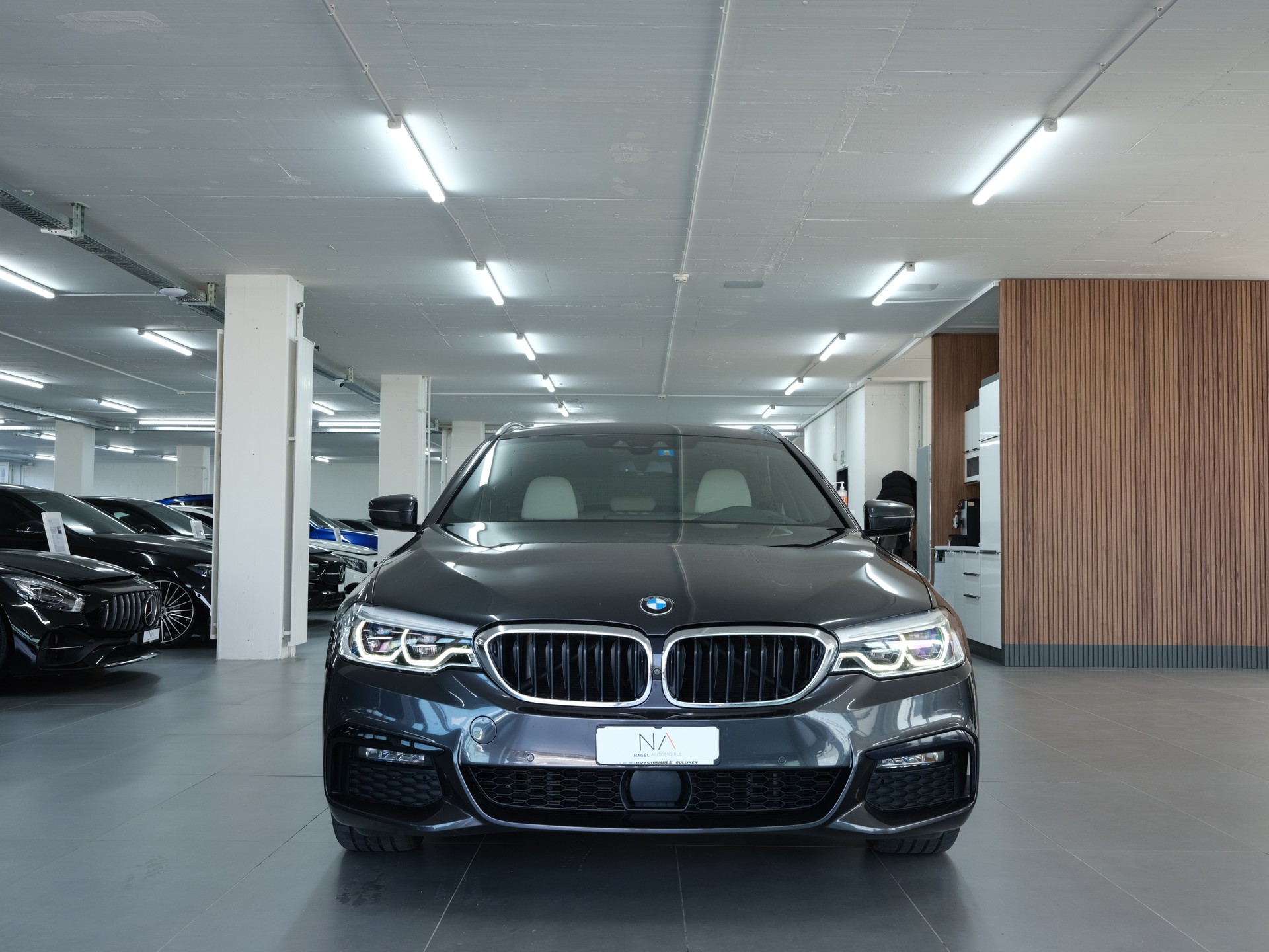 BMW 540i xDrive Touring Sport Line Steptronic *Rückfahrkamera* *Leder*-image-6