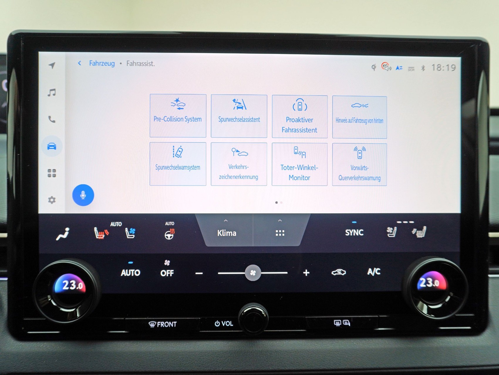 TOYOTA bZ4X Premium AWD ** JBL- Premium Soundsystem **-image-12