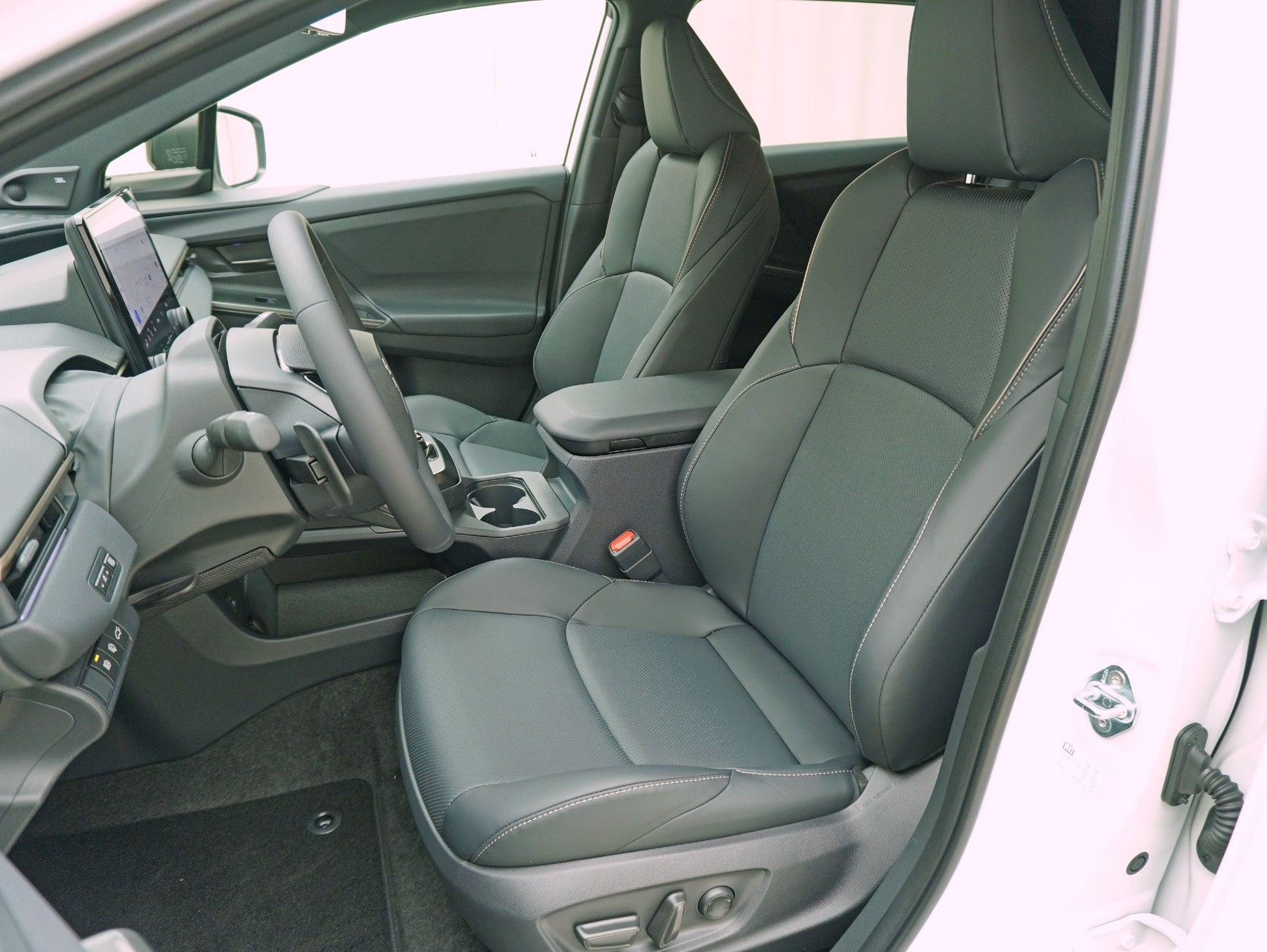 TOYOTA bZ4X Premium AWD ** JBL- Premium Soundsystem **-image-6