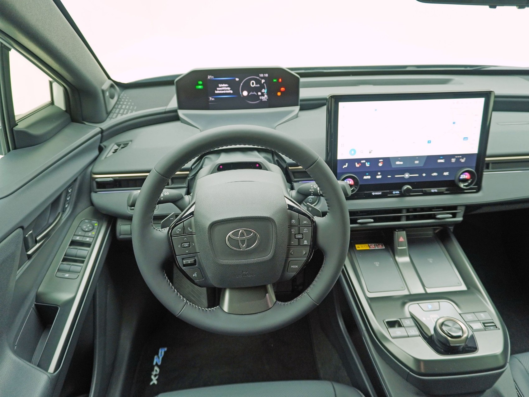 TOYOTA bZ4X Premium AWD ** JBL- Premium Soundsystem **-image-9
