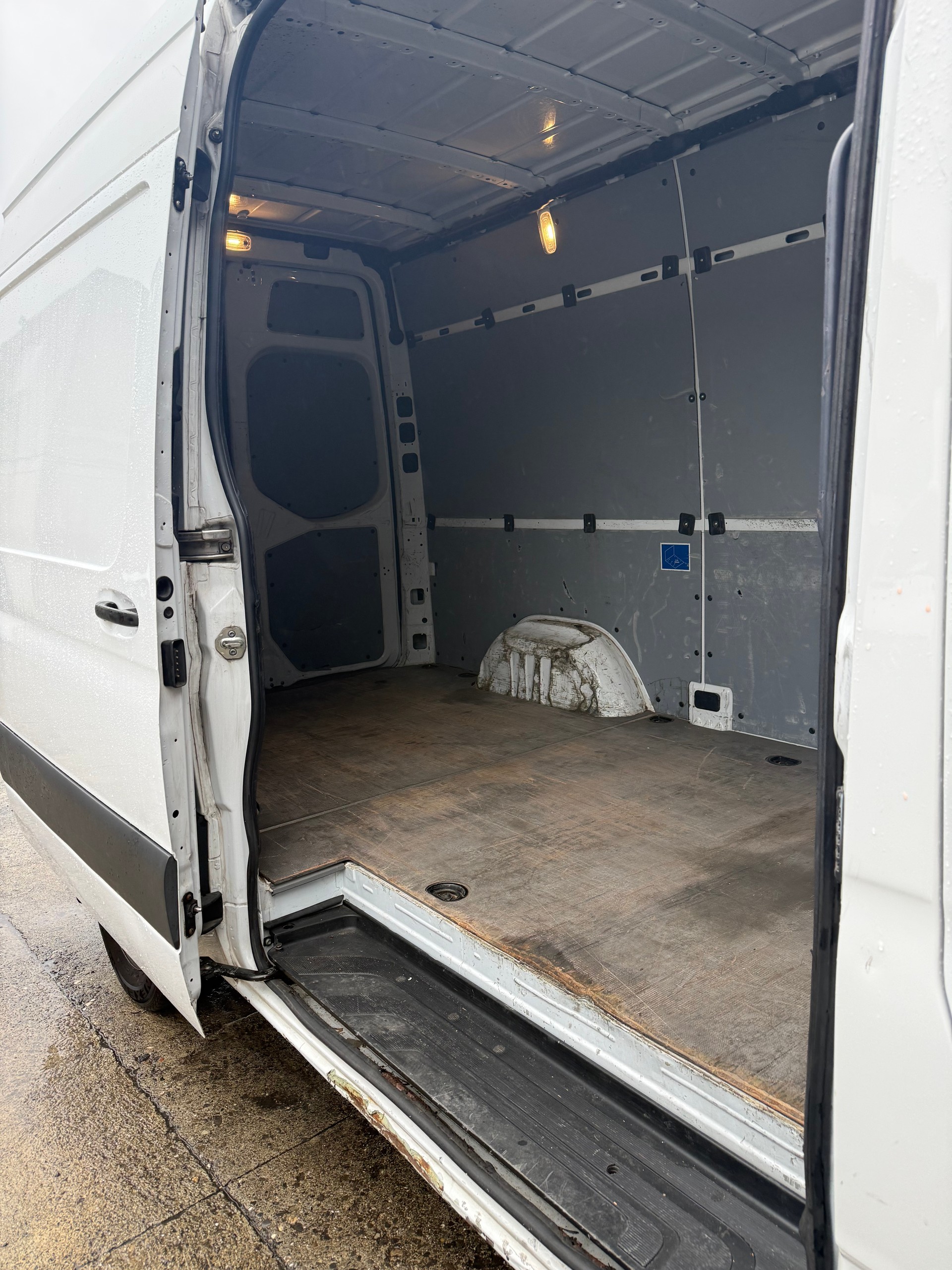 MERCEDES-BENZ Sprinter 316 CDI Standard 7G-TRONIC-image-9
