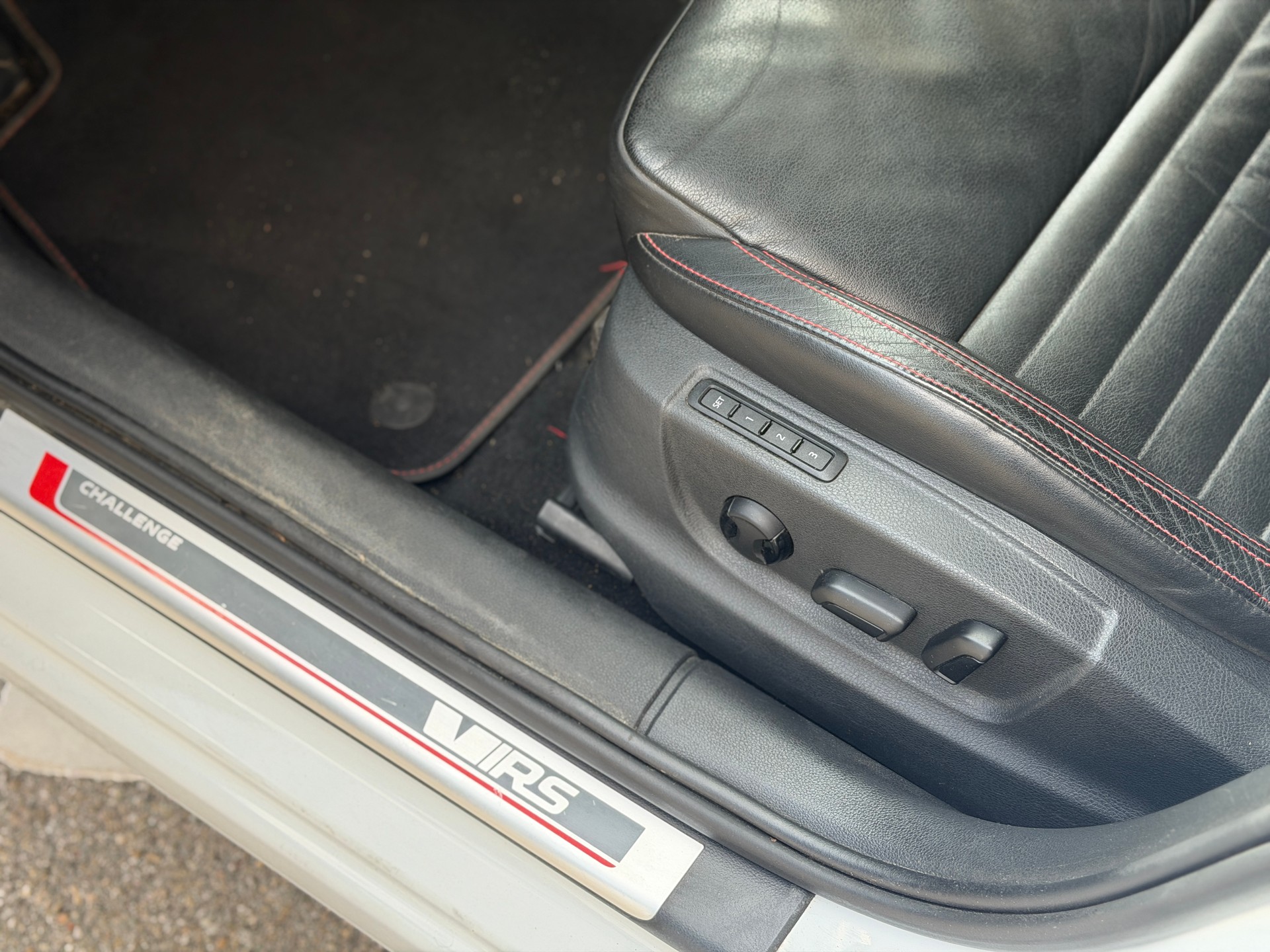 SKODA Octavia Combi 2.0 TDI RS DSG-image-16