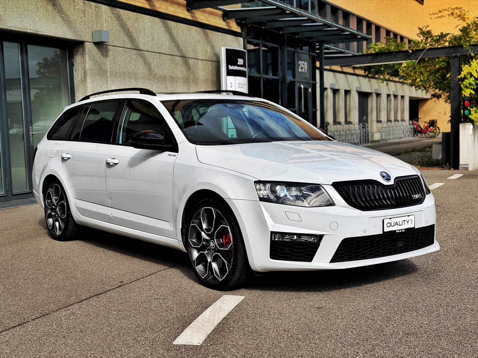 SKODA Octavia Combi 2.0 TDI RS DSG-image-7