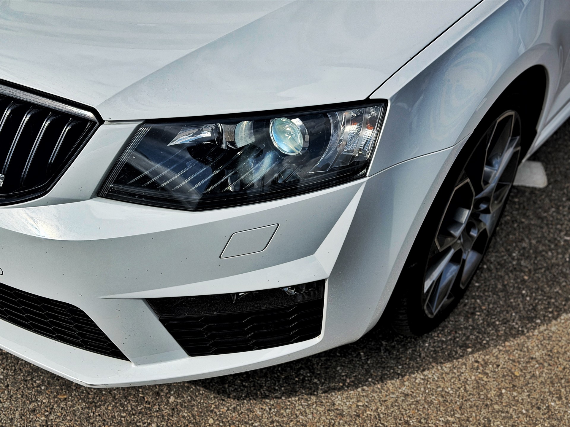 SKODA Octavia Combi 2.0 TDI RS DSG-image-5