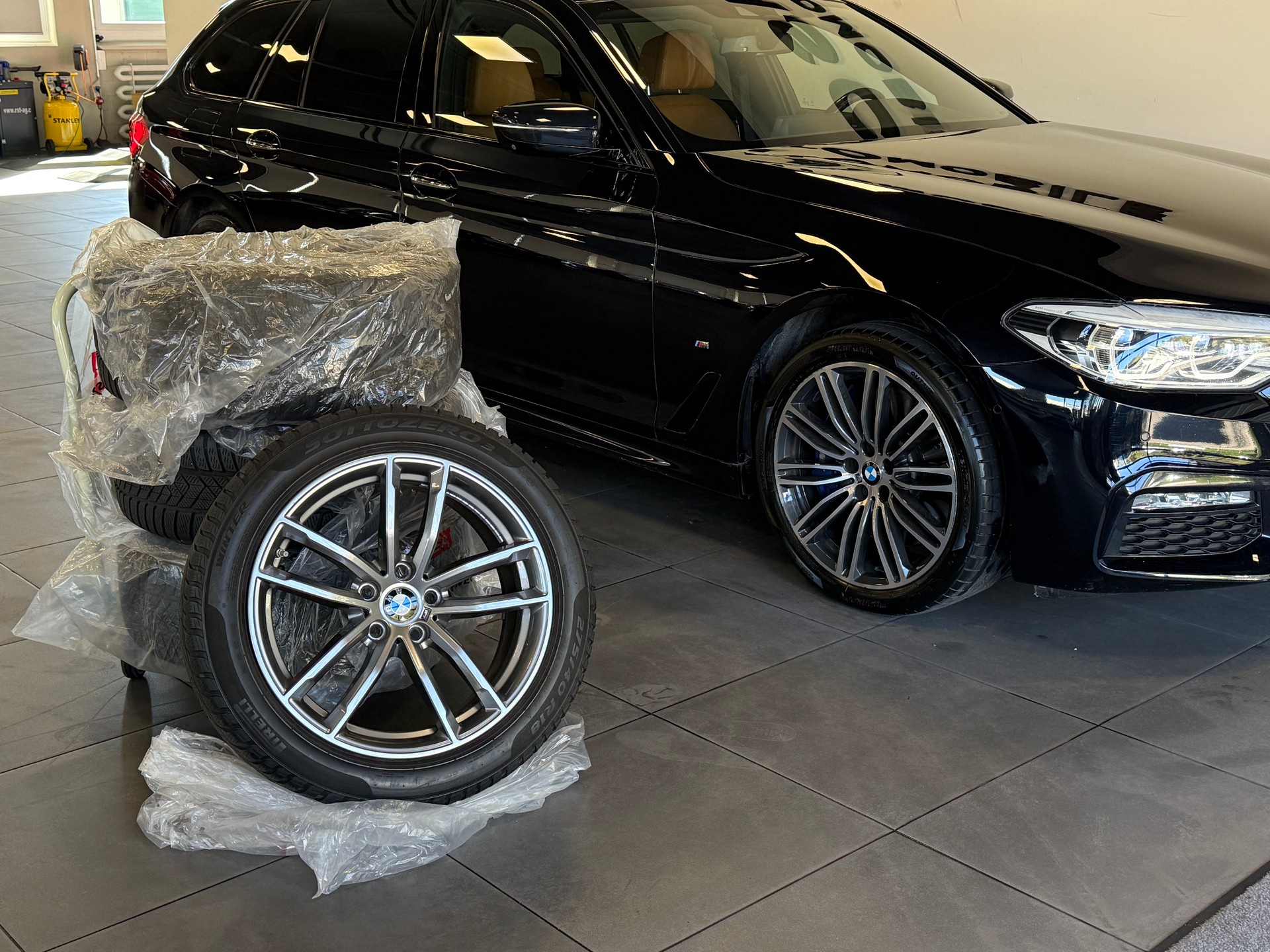 BMW 540i xDrive M-Paket Touring Steptronic *AHK 2t*-image-1