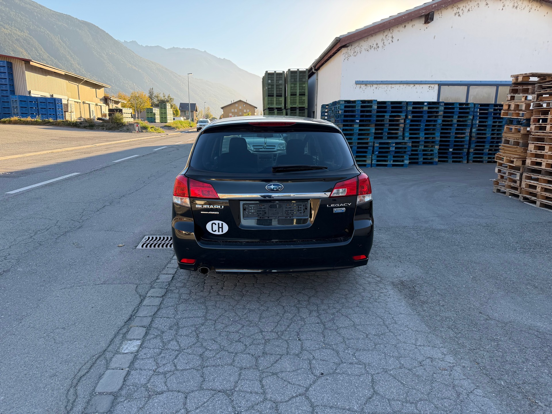 SUBARU Legacy 2.0D Swiss Special AWD-image-4