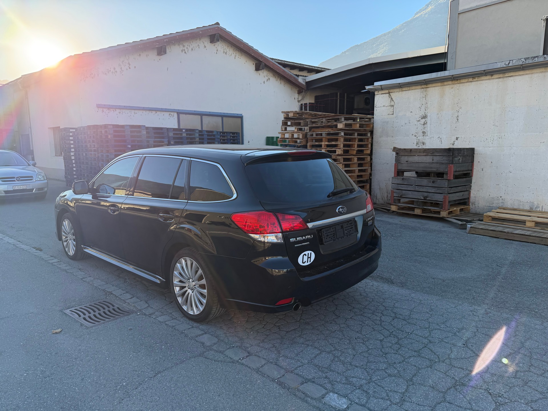 SUBARU Legacy 2.0D Swiss Special AWD-image-10