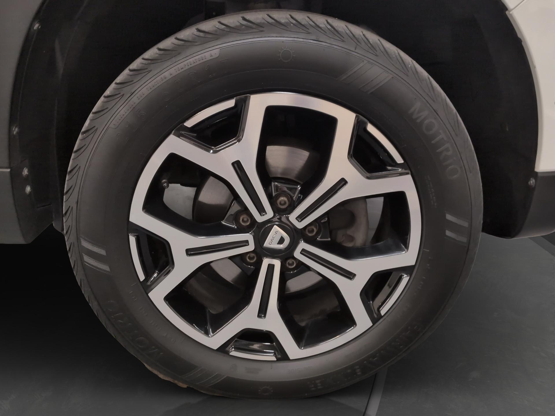DACIA Duster dCi 115 Prestige 4x4-image-17