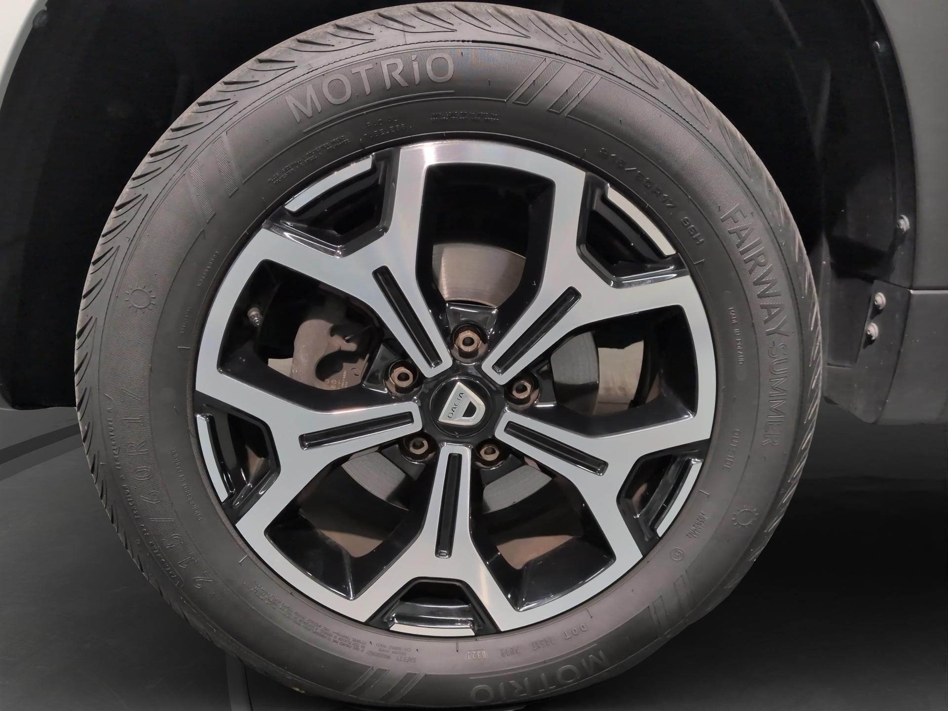 DACIA Duster dCi 115 Prestige 4x4-image-24