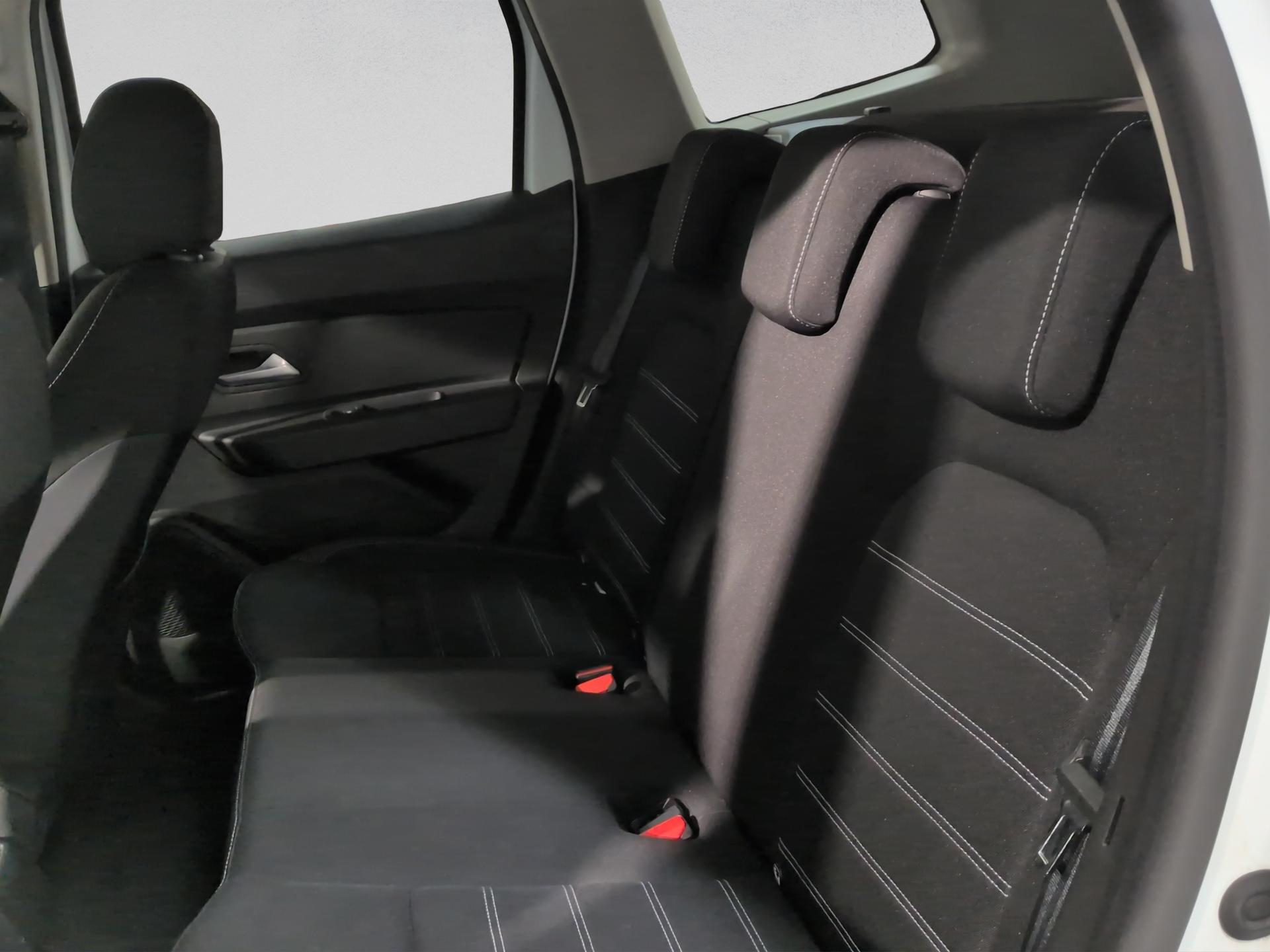 DACIA Duster dCi 115 Prestige 4x4-image-14