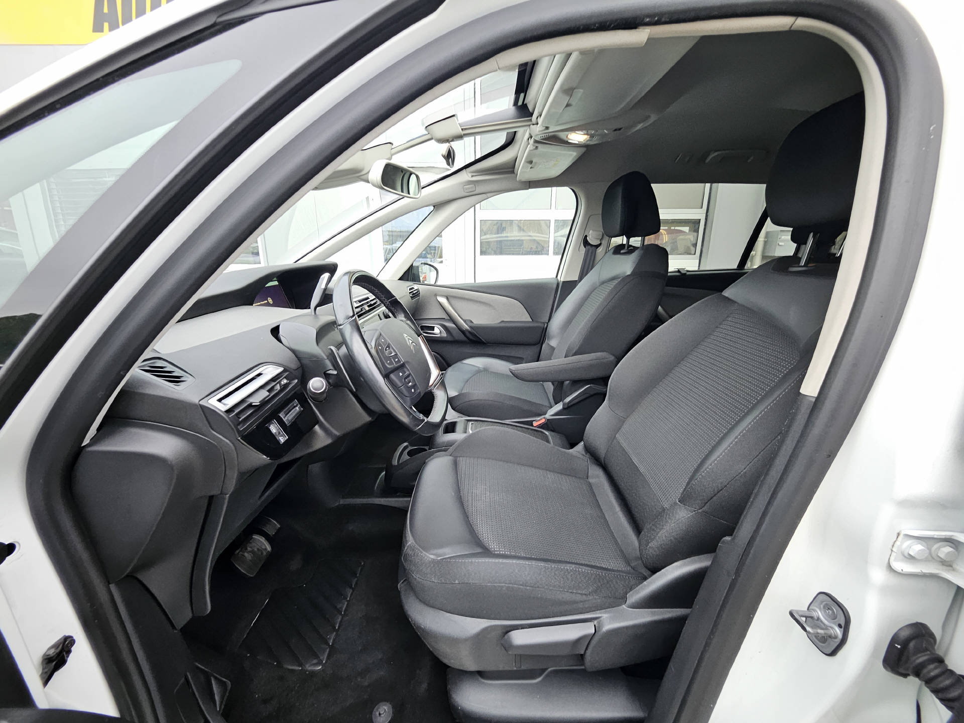 CITROEN C4 Grand Spacetourer 1.5 BlueHDi Shine * 7- Plätzer *-image-11
