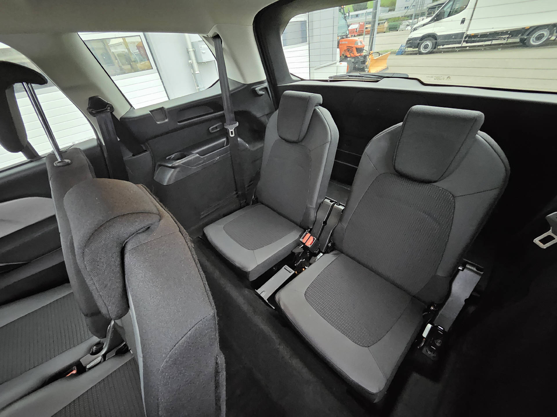 CITROEN C4 Grand Spacetourer 1.5 BlueHDi Shine * 7- Plätzer *-image-16
