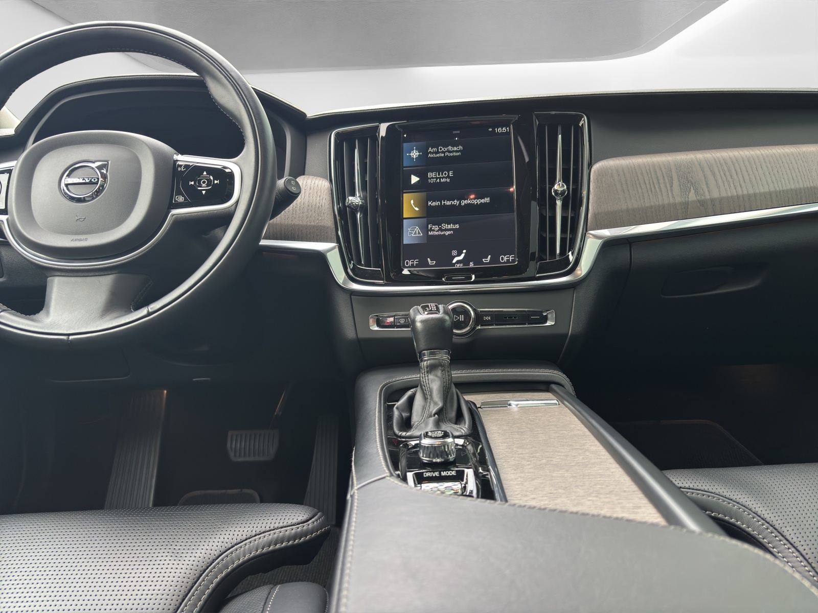 VOLVO V90 Cross Country 2.0 D5 AWD-image-8