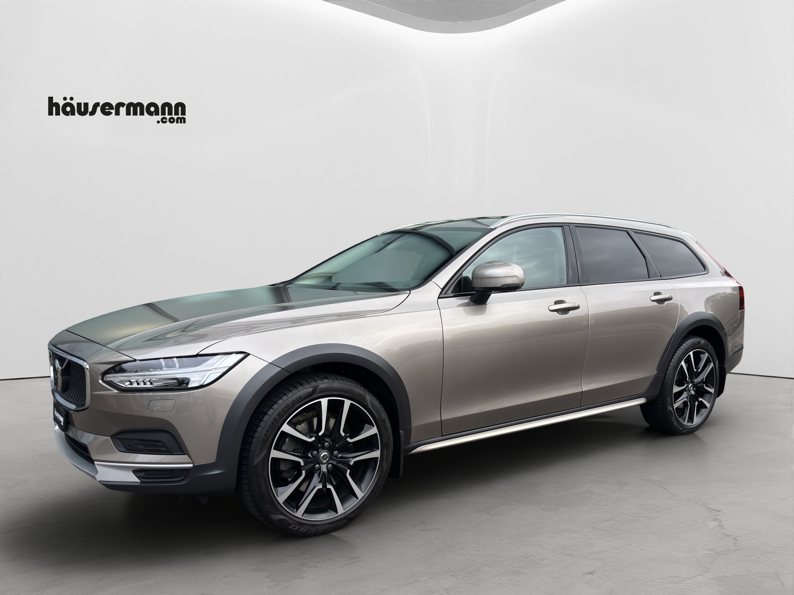 VOLVO V90 Cross Country 2.0 D5 AWD-image-0