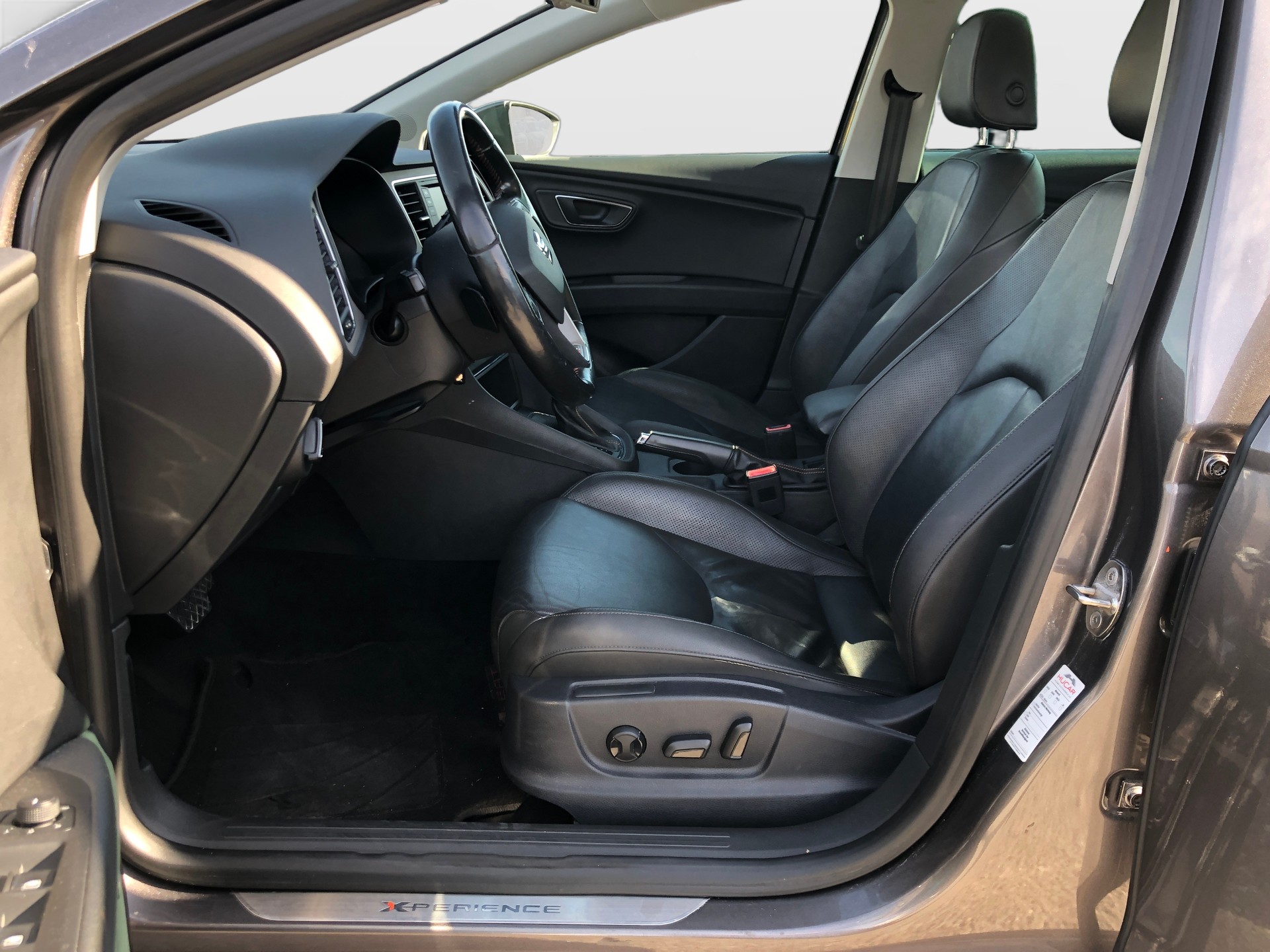 SEAT Leon ST 2.0 TDI X-Perience 4Drive DSG-image-11