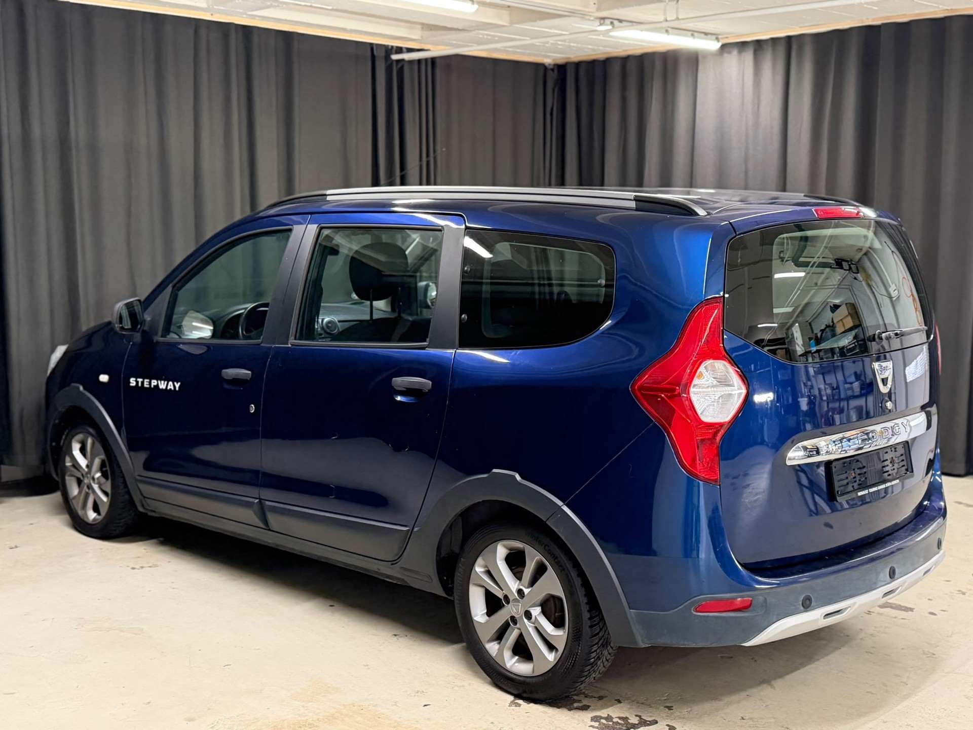 DACIA Lodgy 1.5 dCi Lauréate 7PL-image-4