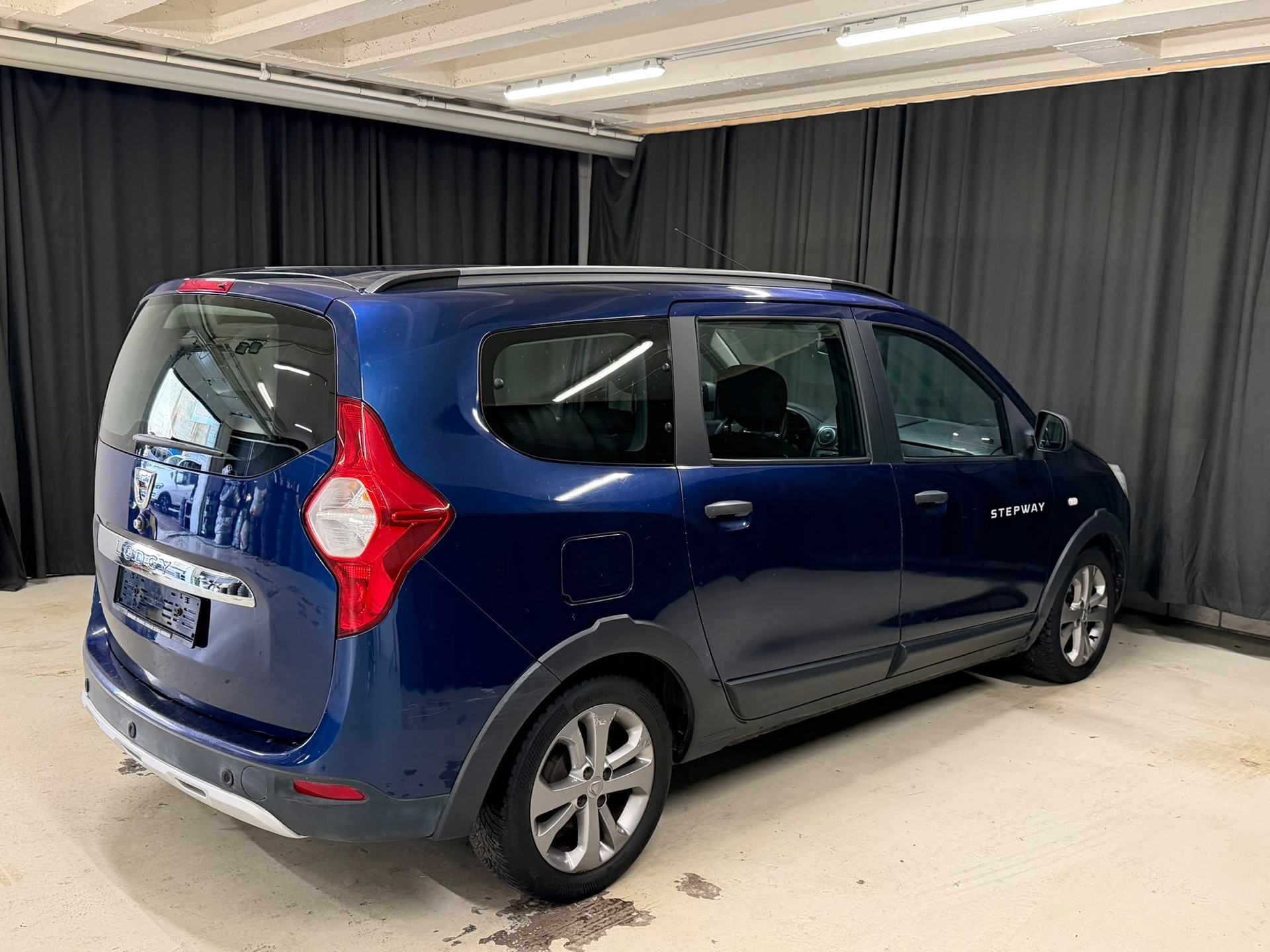 DACIA Lodgy 1.5 dCi Lauréate 7PL-image-3