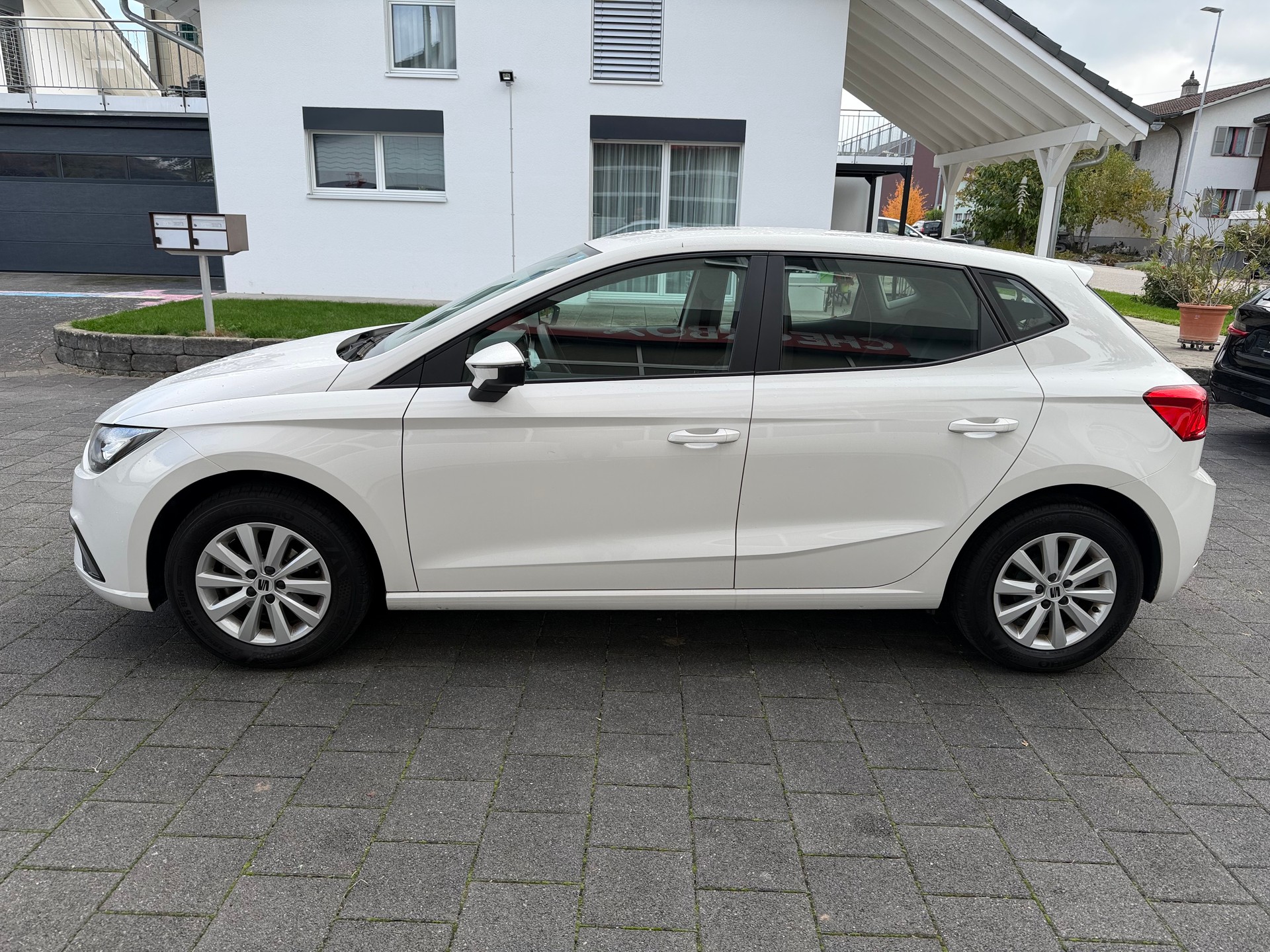 SEAT Ibiza 1.0 EcoTSI Reference-image-3