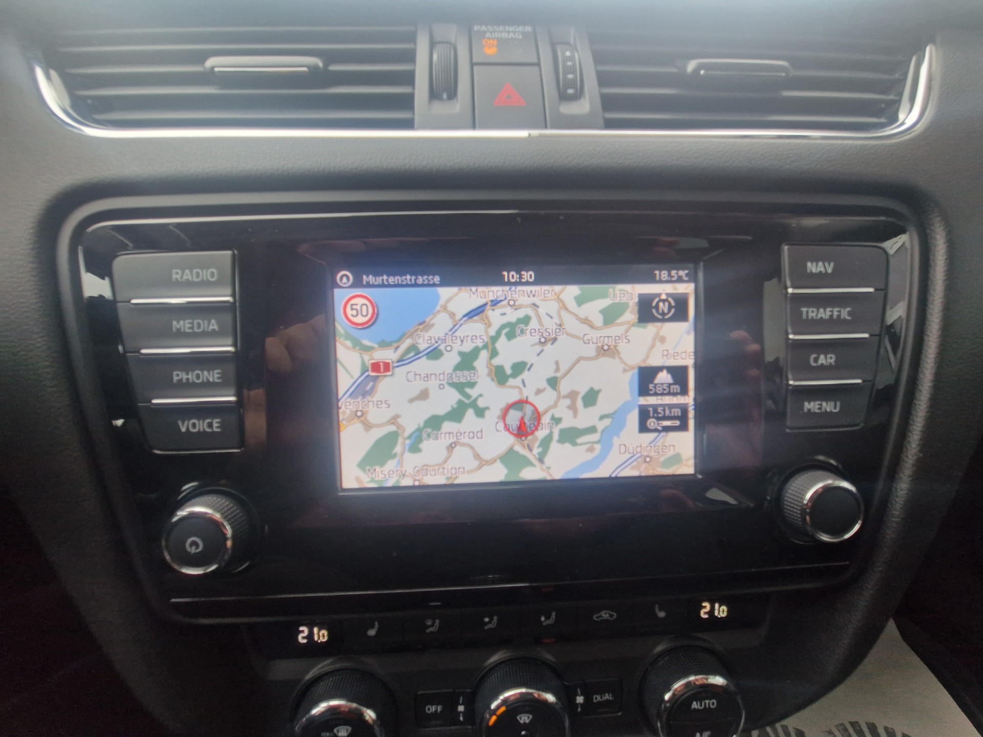 SKODA Octavia Combi 2.0 TDI Ambition 4x4-image-12
