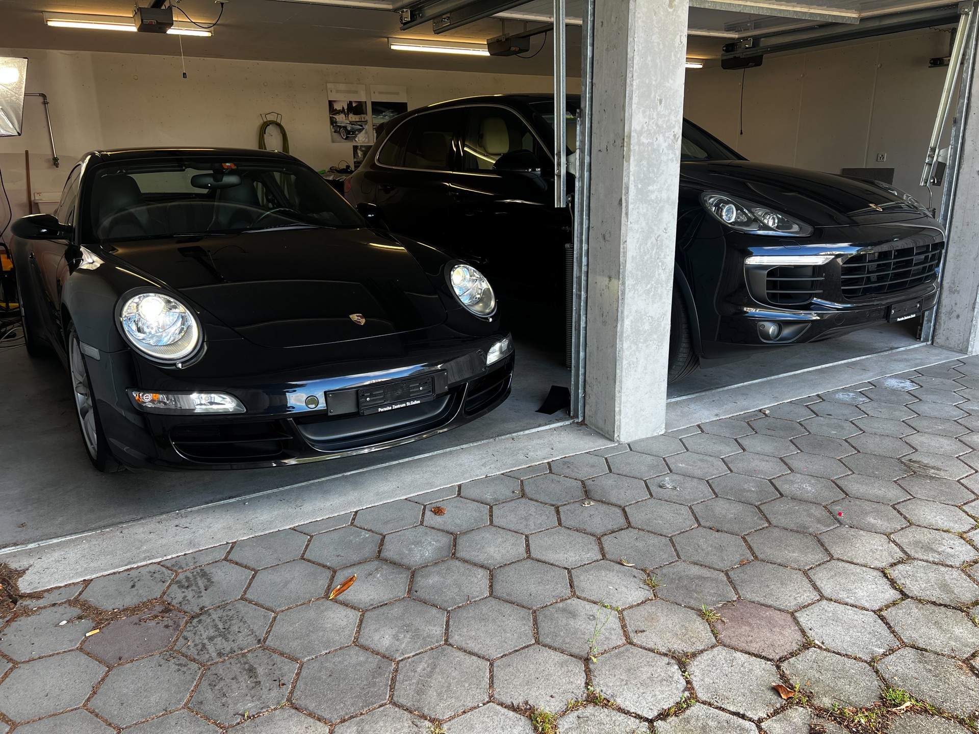 PORSCHE 911 Targa 4S-image-5