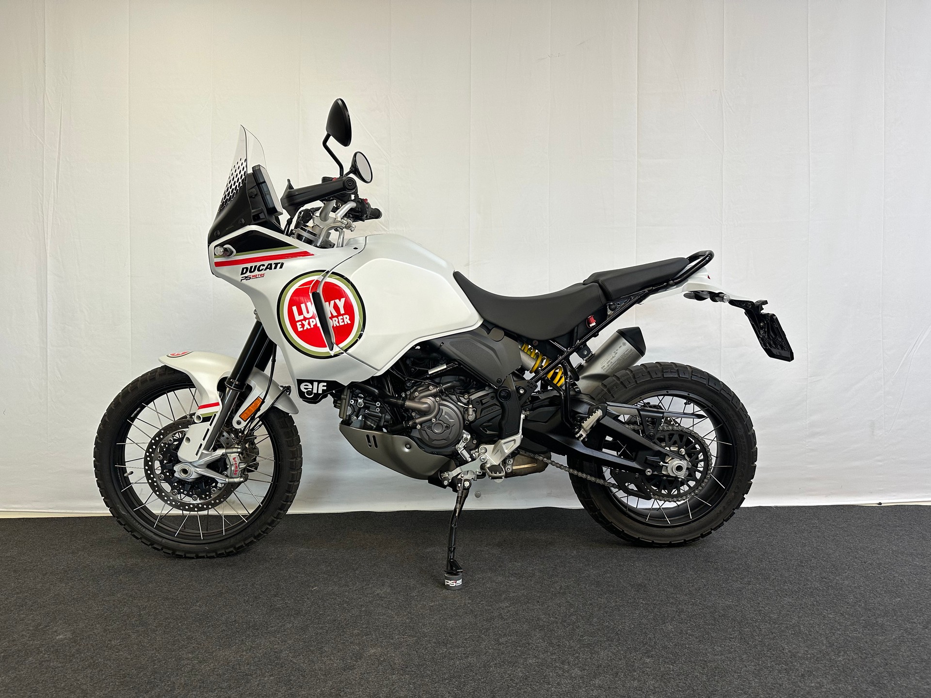DUCATI Desert X-showroom-element-3