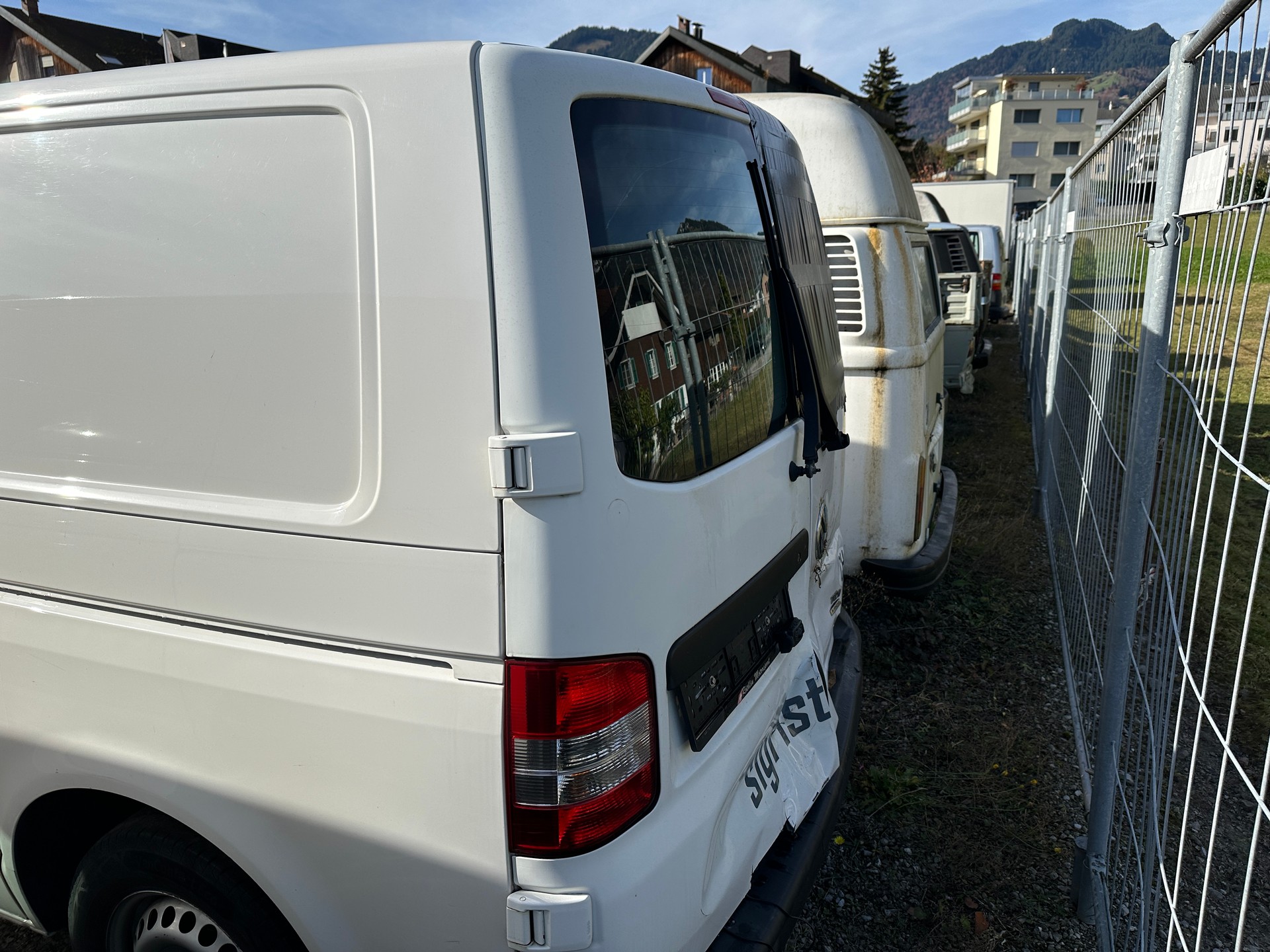 VW T5 2.0 TDI-image-9
