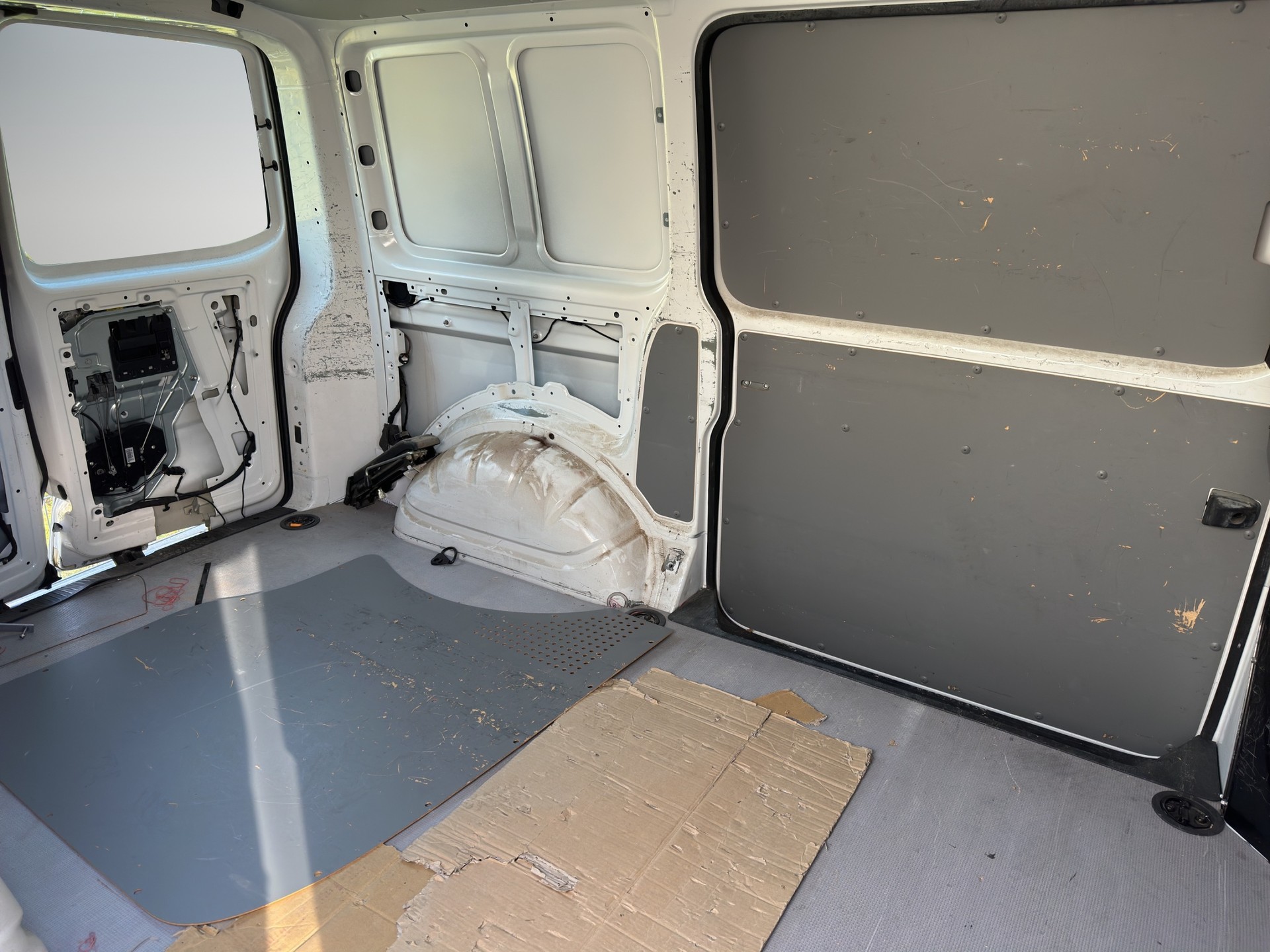 VW T5 2.0 TDI-image-7
