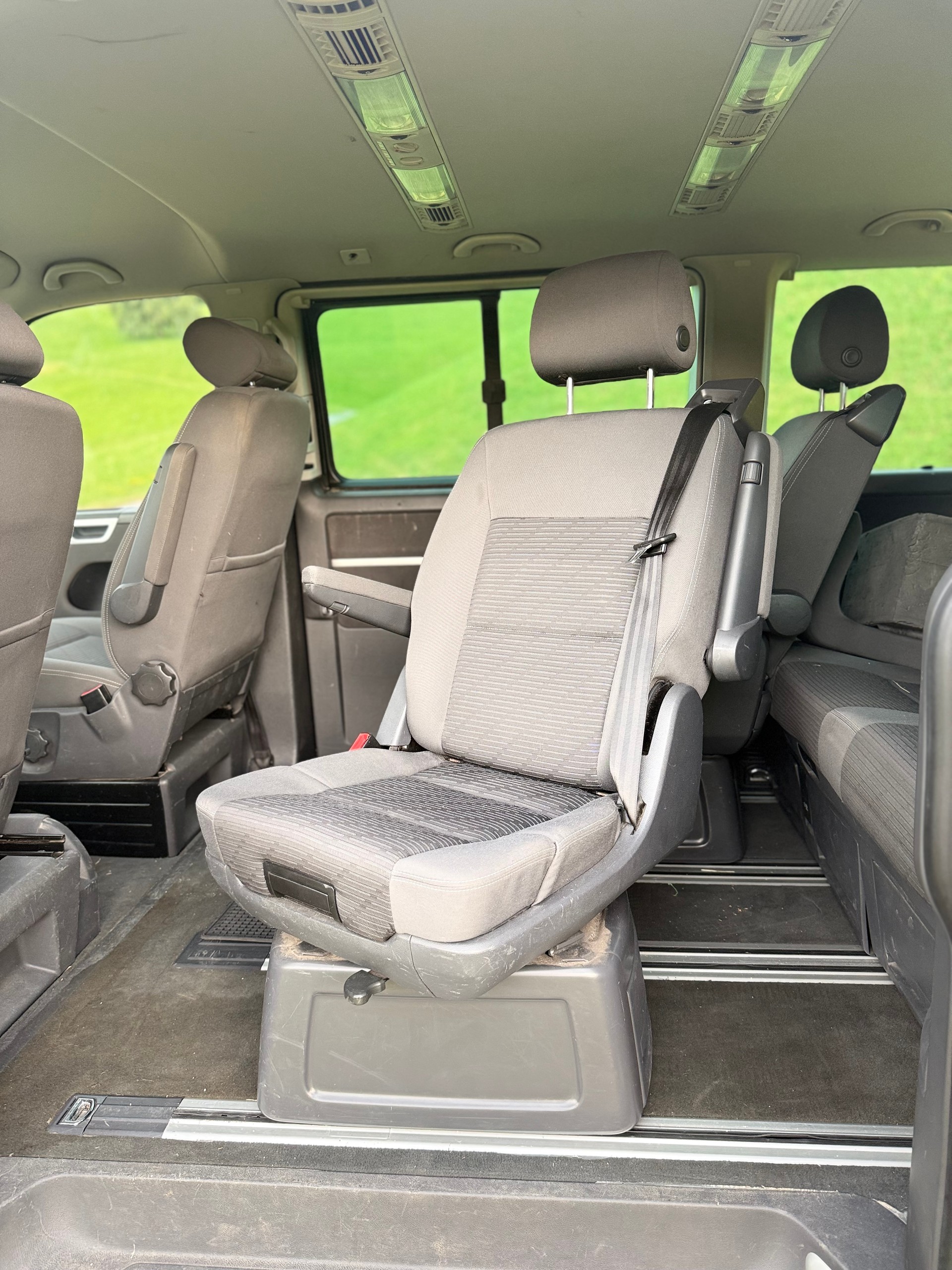 VW T5 Multivan 2.0 TDI CR Comfortline-image-6