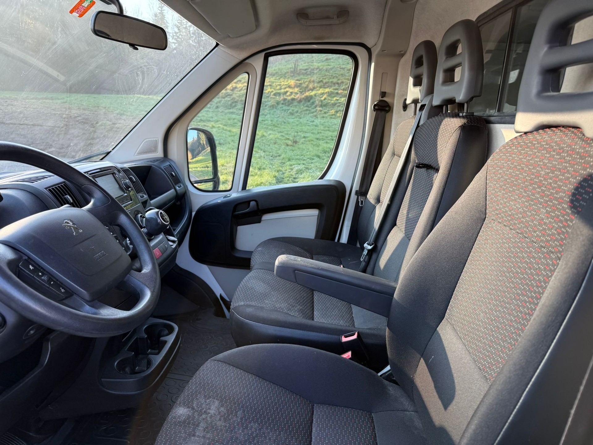PEUGEOT Boxer 2.0 HDI 335 Active s/s L2H2-image-12