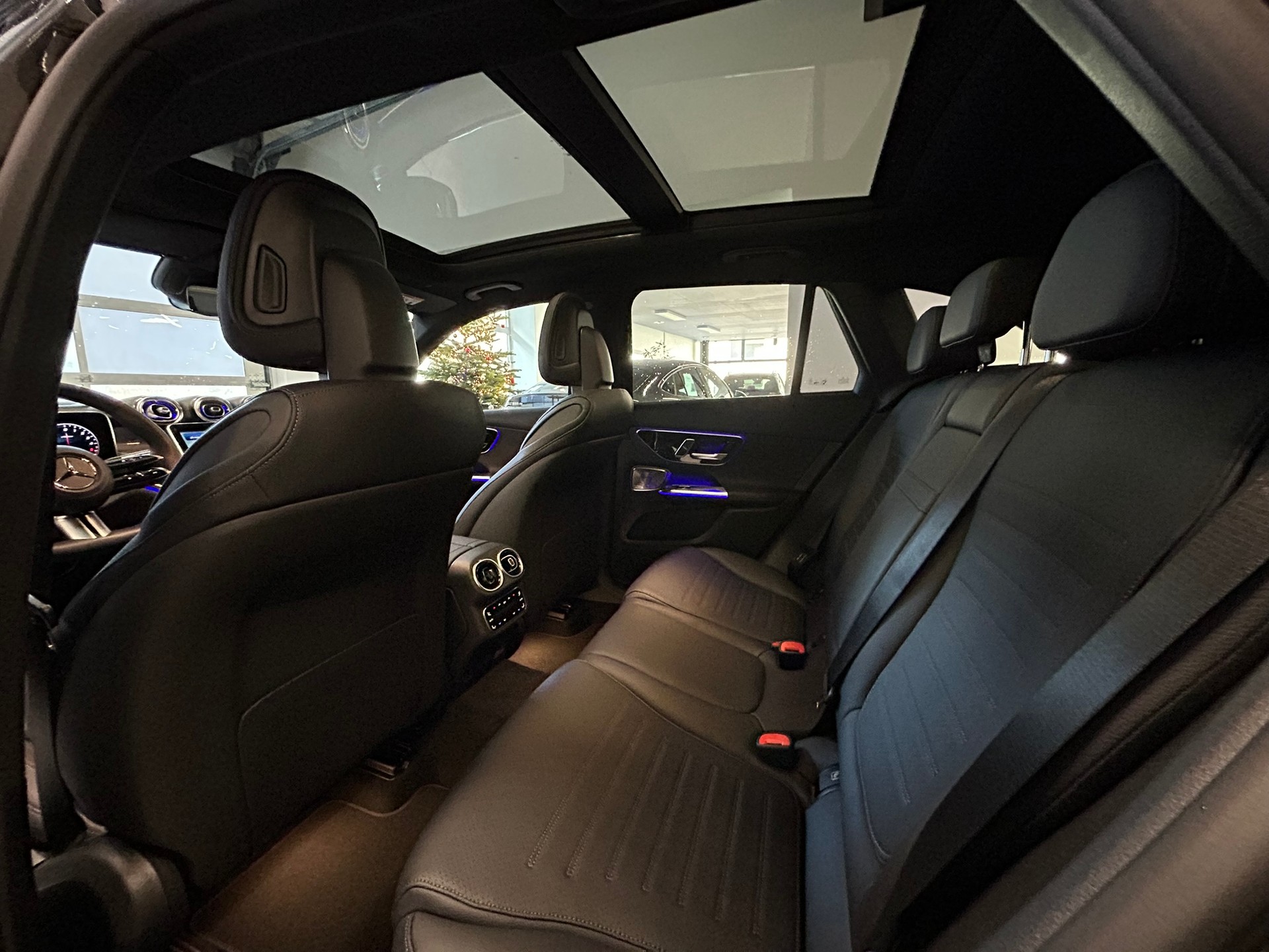 MERCEDES-BENZ GLC 300 de 4Matic EQ Star 9G-Tronic-image-11