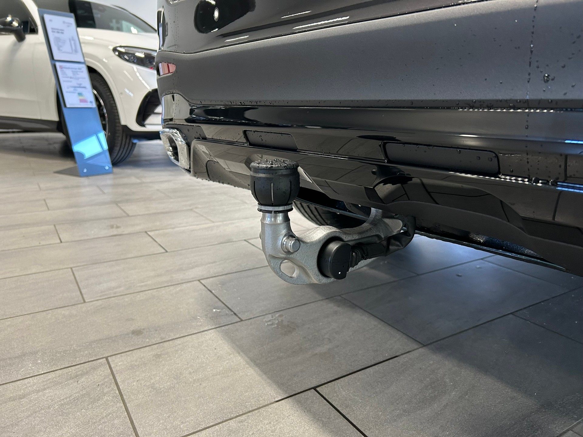 MERCEDES-BENZ GLC 300 de 4Matic EQ Star 9G-Tronic-image-5