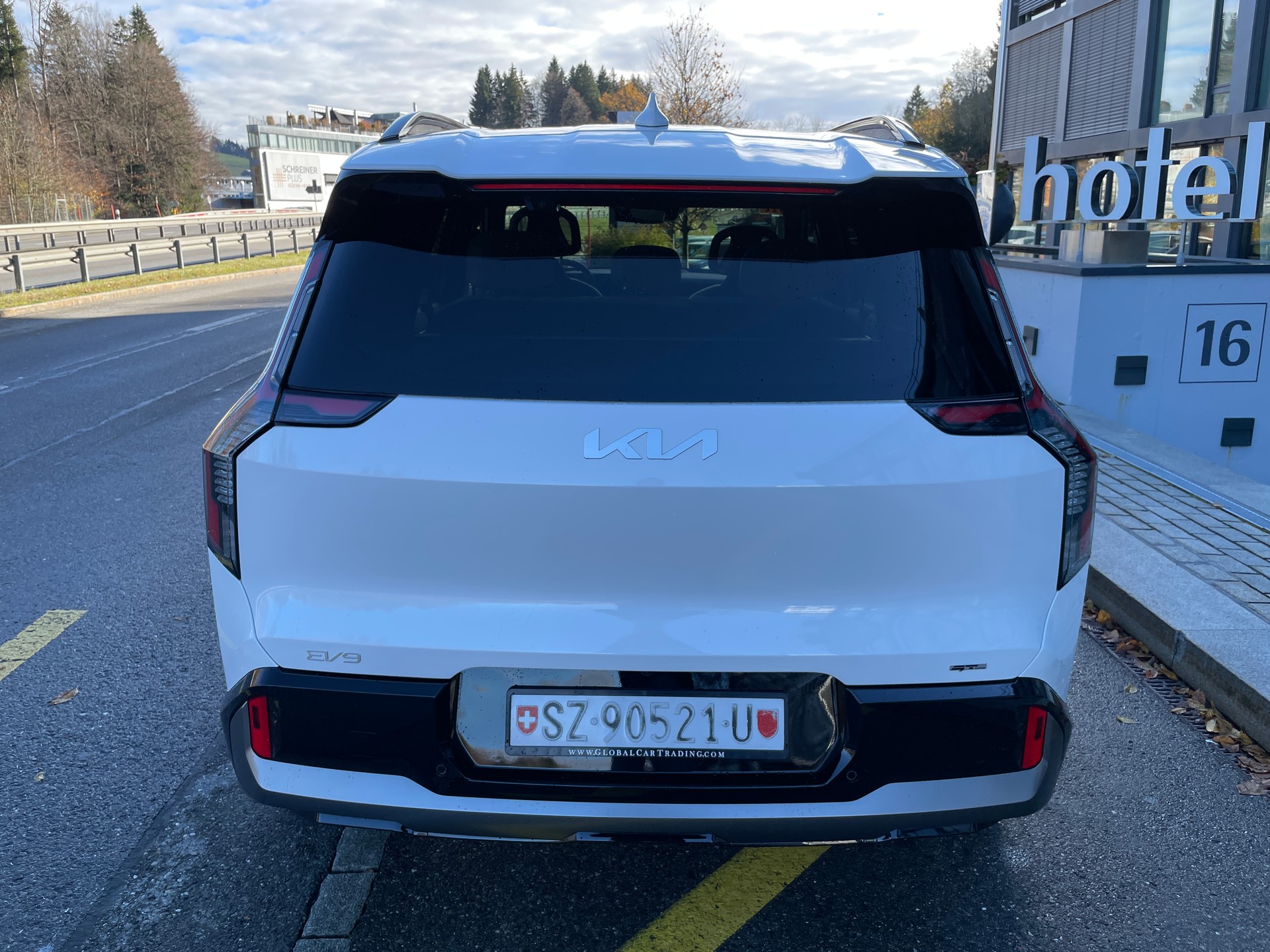 KIA EV9 99,8 kWh GT-Line 4x4 mit Panoramadach-image-6
