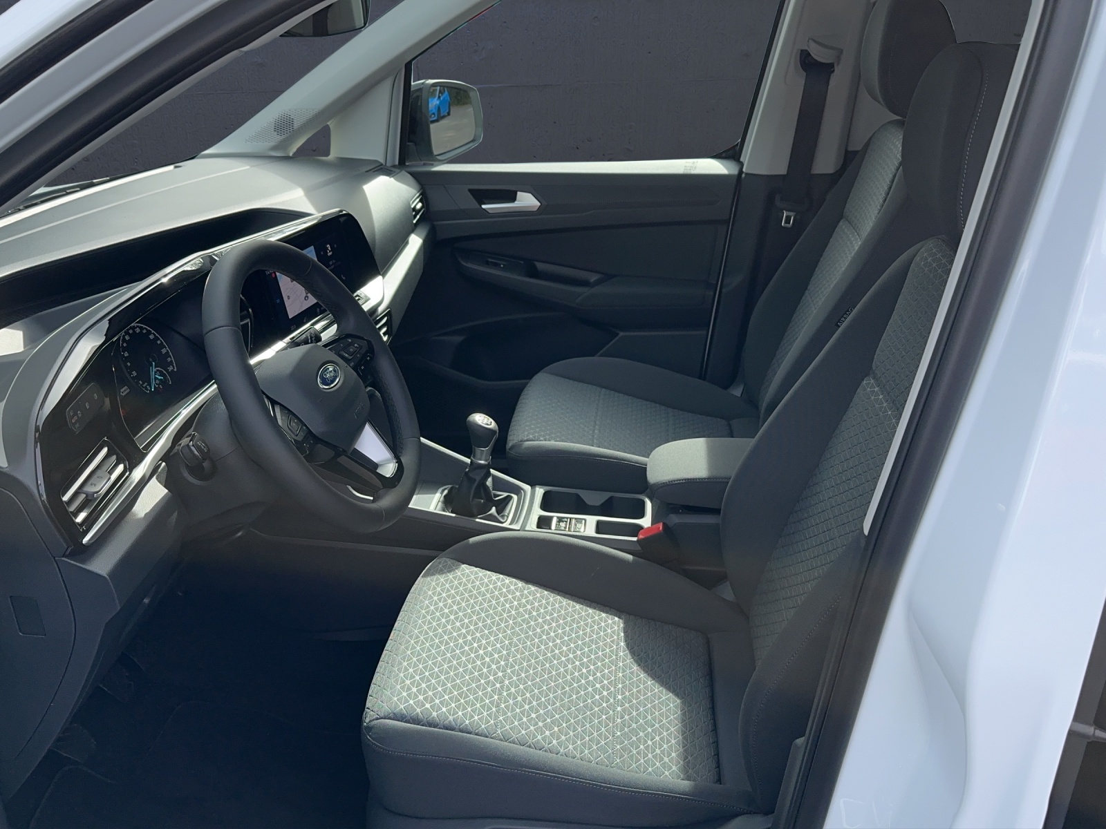 FORD TOURNEO Connect 2.0 EcoBlue 122 PS Titanium AUTOMAT-image-6