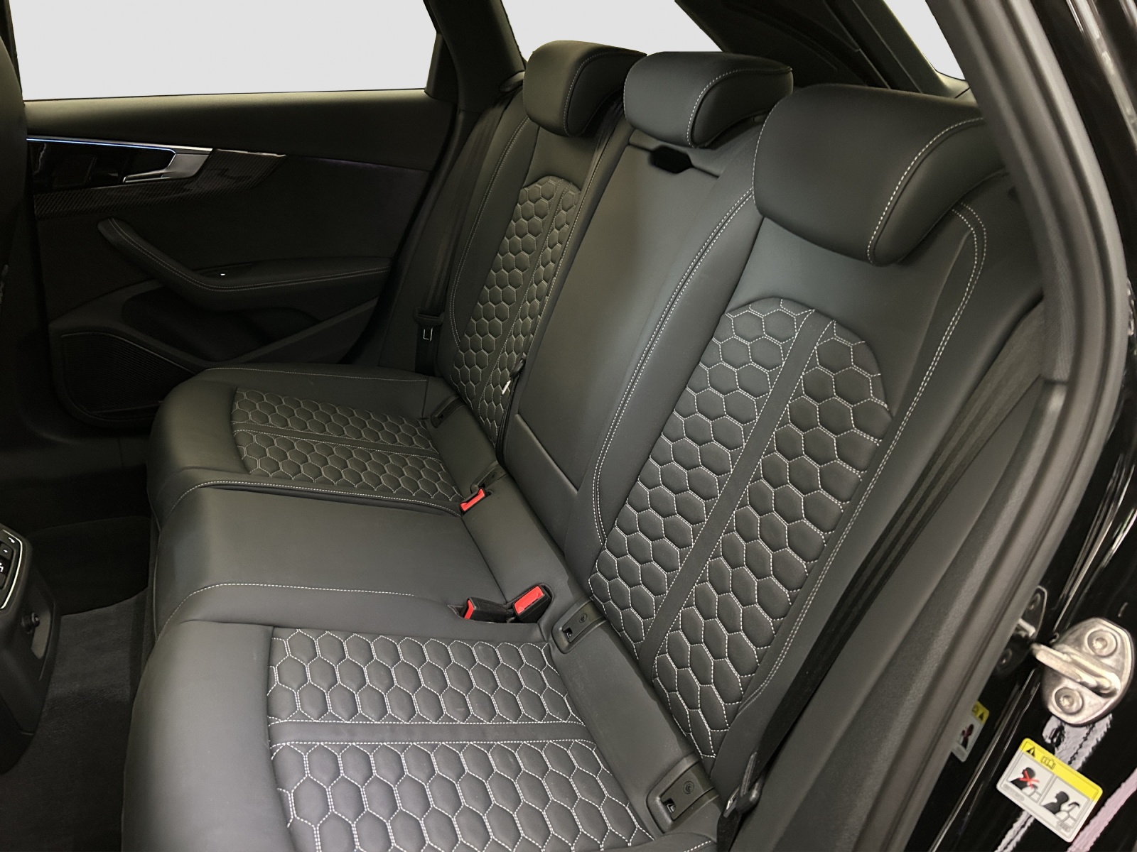 AUDI RS4 Avant quattro tiptronic - AHK - 360 Kamera - Head-up - Panoramadach-image-6