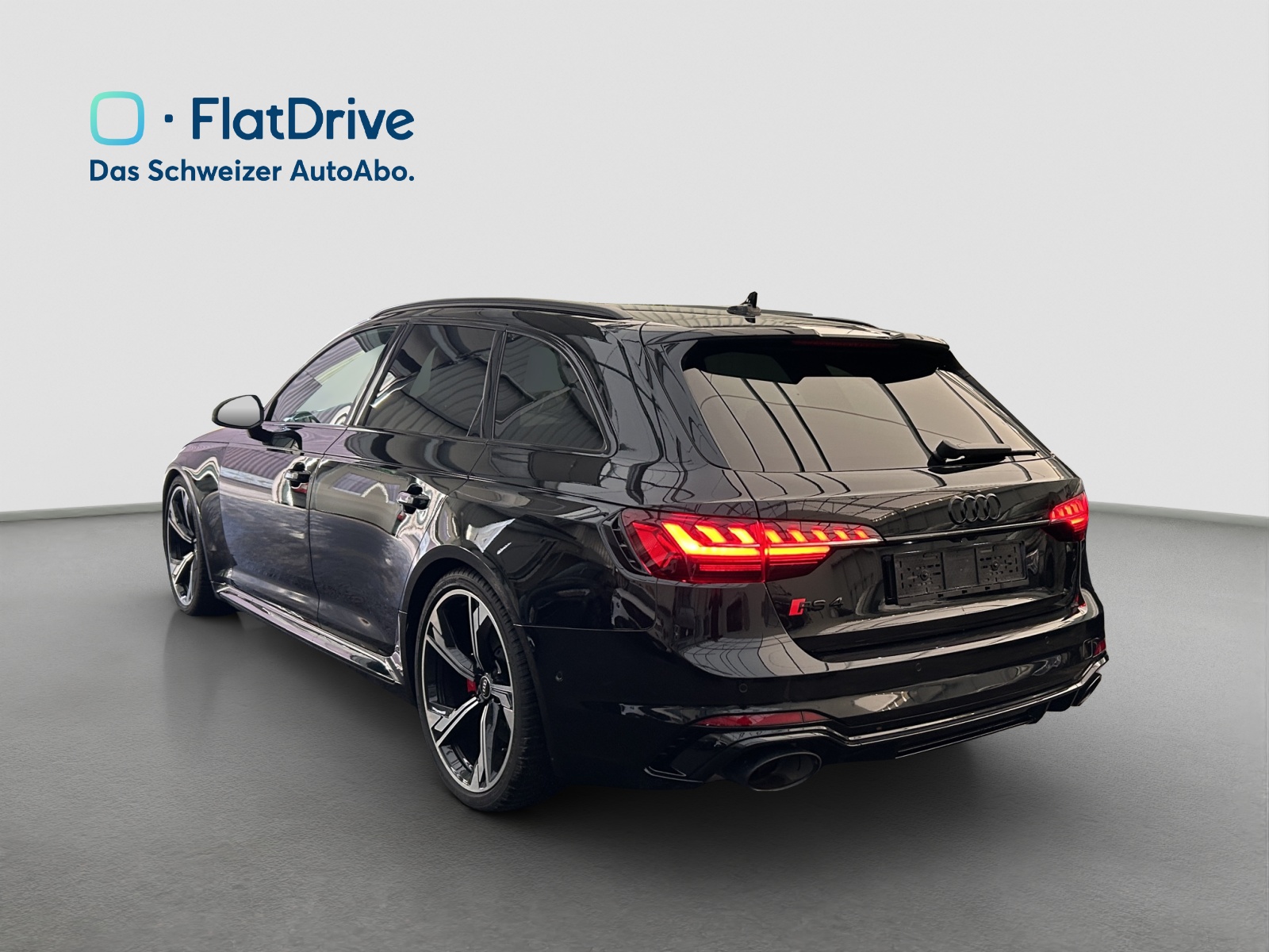 AUDI RS4 Avant quattro tiptronic - AHK - 360 Kamera - Head-up - Panoramadach-image-2