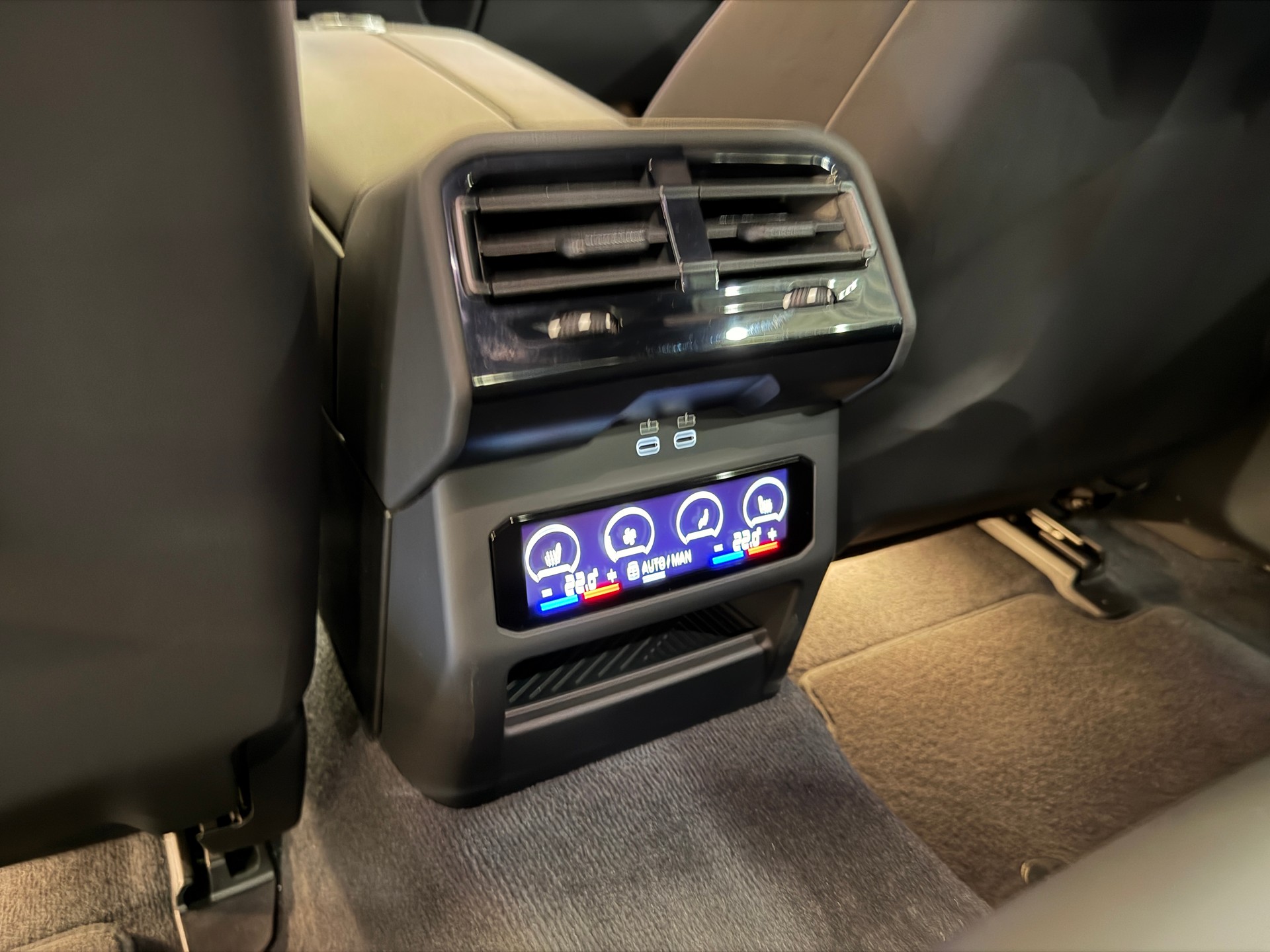 BMW M5 xDrive CH Fahrzeug-image-9