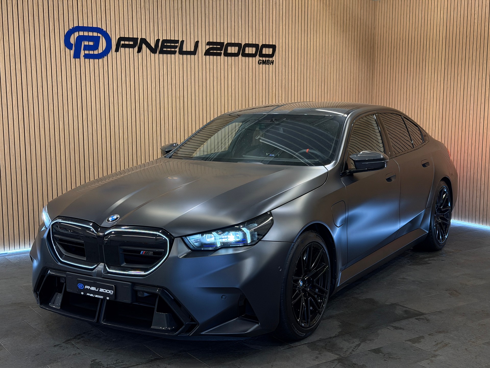 BMW M5 xDrive CH Fahrzeug *Gratis Service 3Jahre/100'000km Garantie*