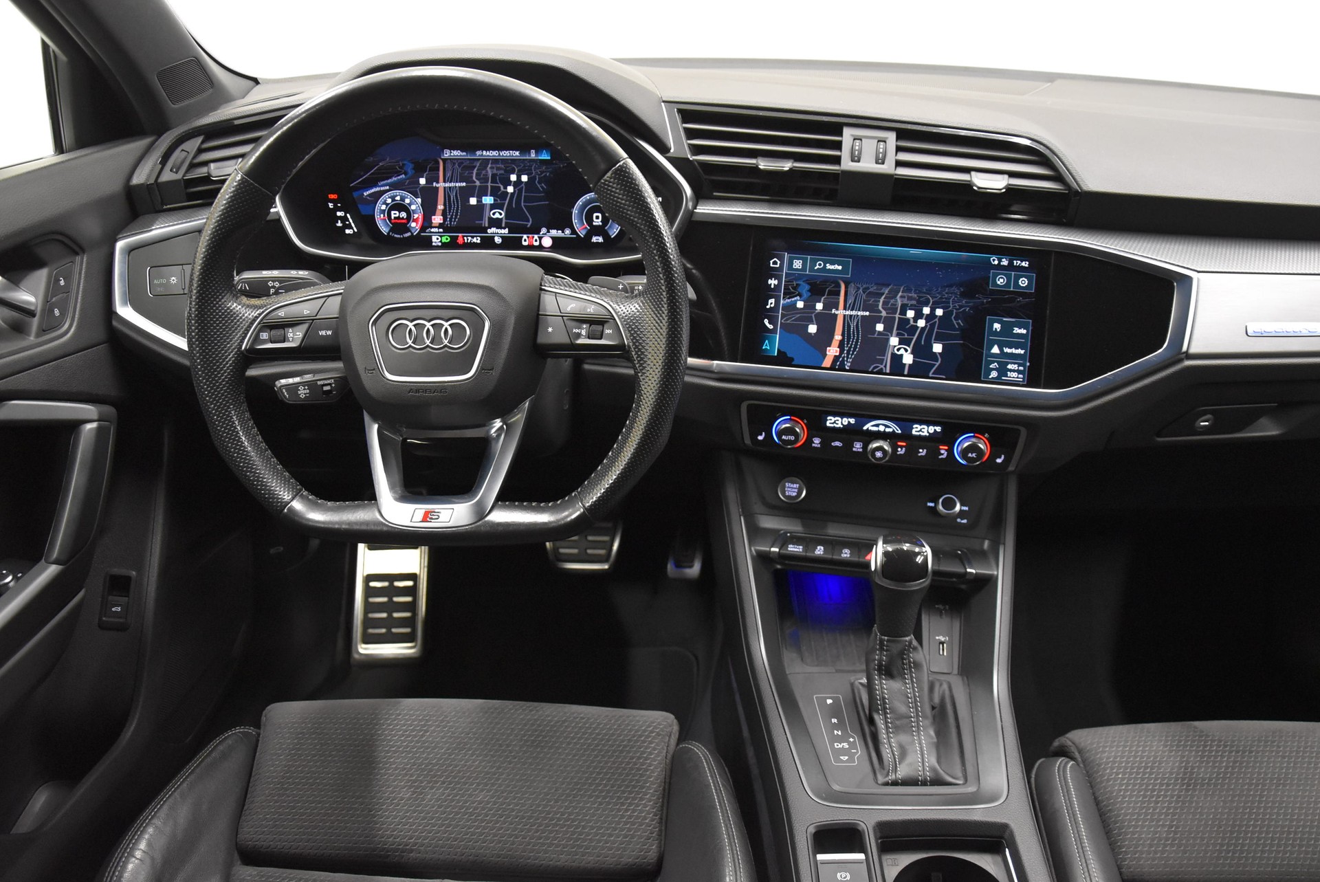 AUDI Q3 Sportback 40 TFSI S line quattro S-tronic-image-5