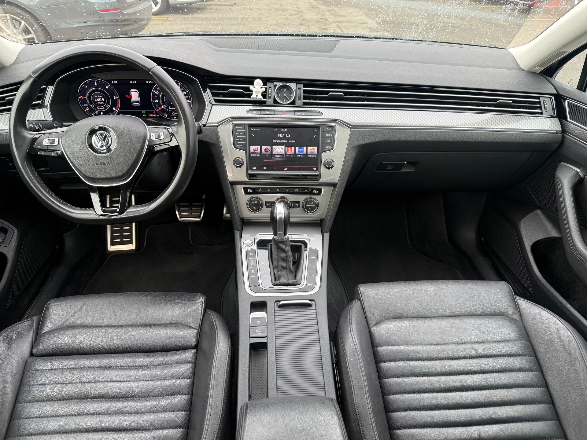 VW Passat Alltrack 2.0 TDI BMT 4Motion DSG-image-8