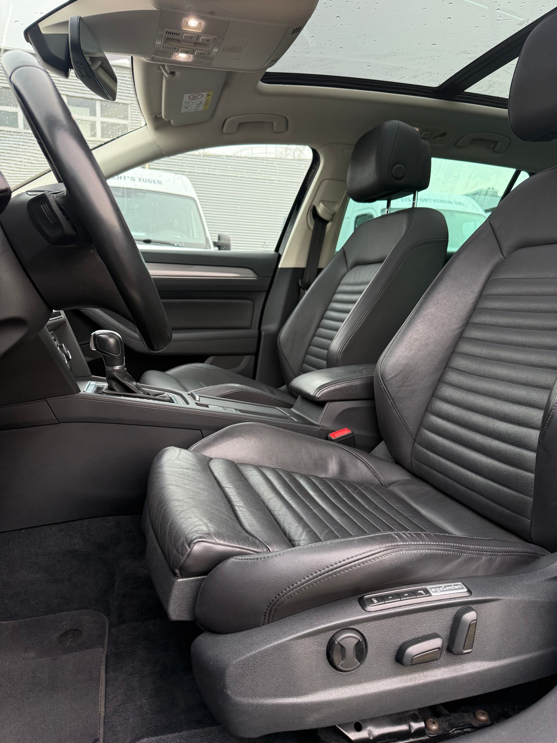 VW Passat Alltrack 2.0 TDI BMT 4Motion DSG-image-10