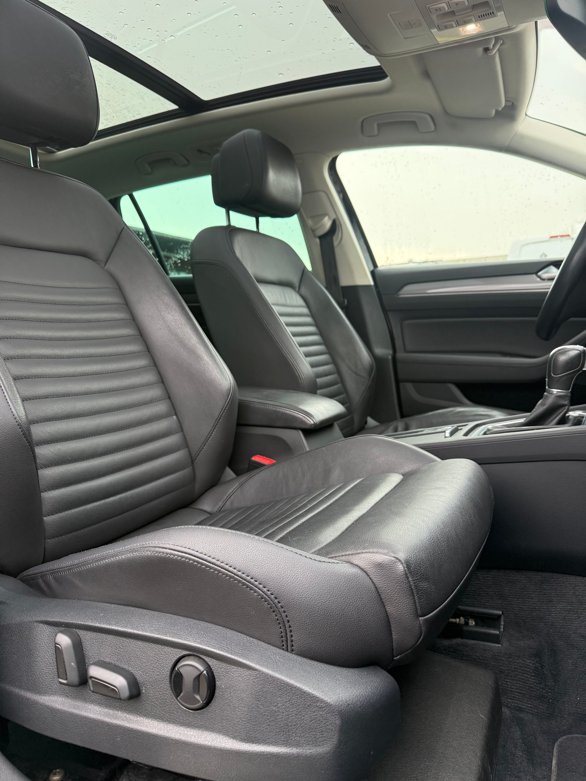 VW Passat Alltrack 2.0 TDI BMT 4Motion DSG-image-11