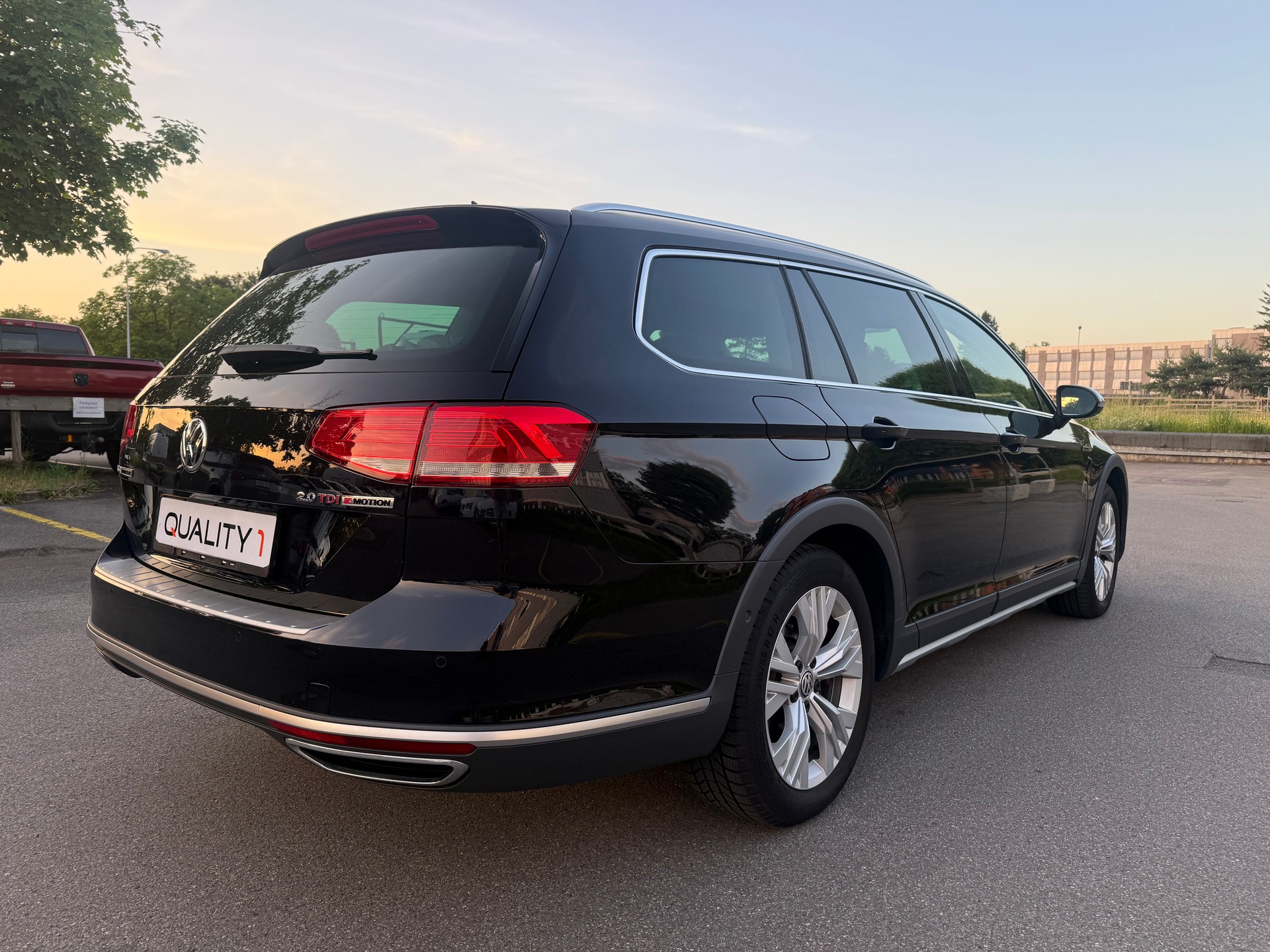 VW Passat Alltrack 2.0 TDI BMT 4Motion DSG-image-5