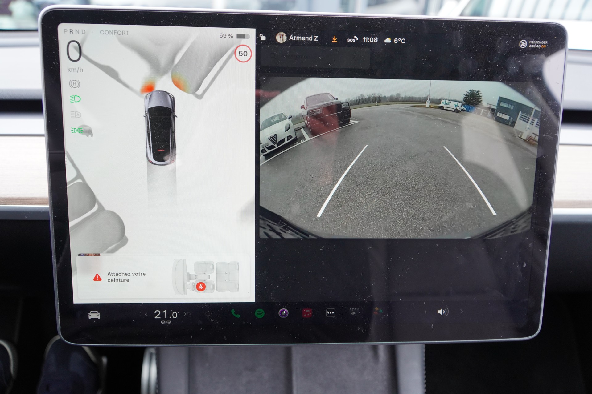 TESLA Model Y Performance Dual Motor-image-13
