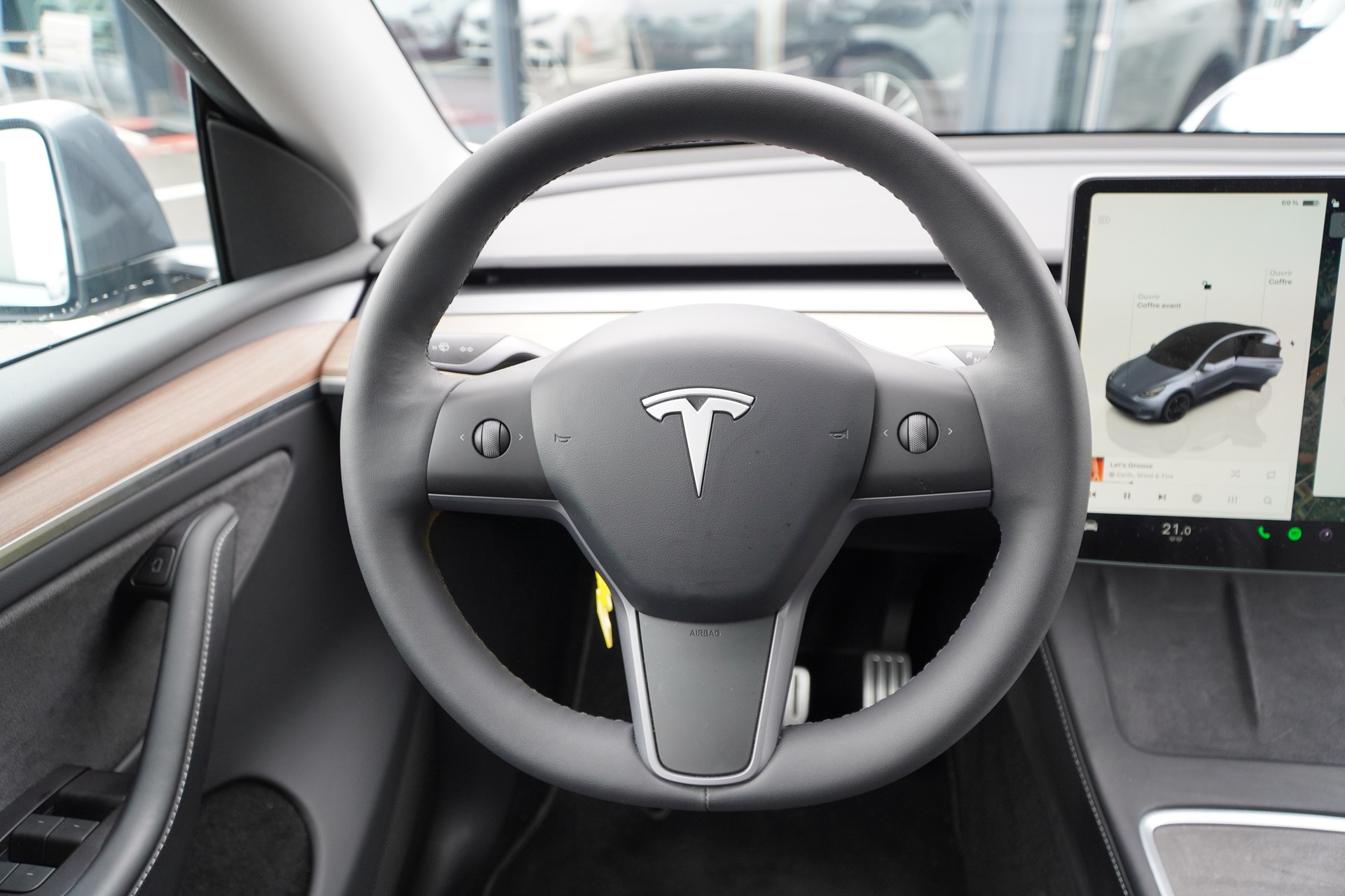 TESLA Model Y Performance Dual Motor-image-15