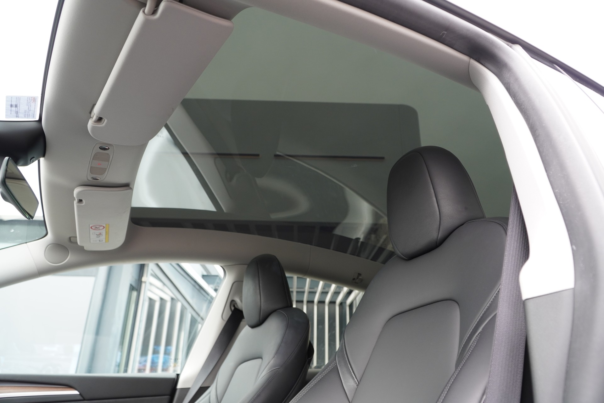 TESLA Model Y Performance Dual Motor-image-12