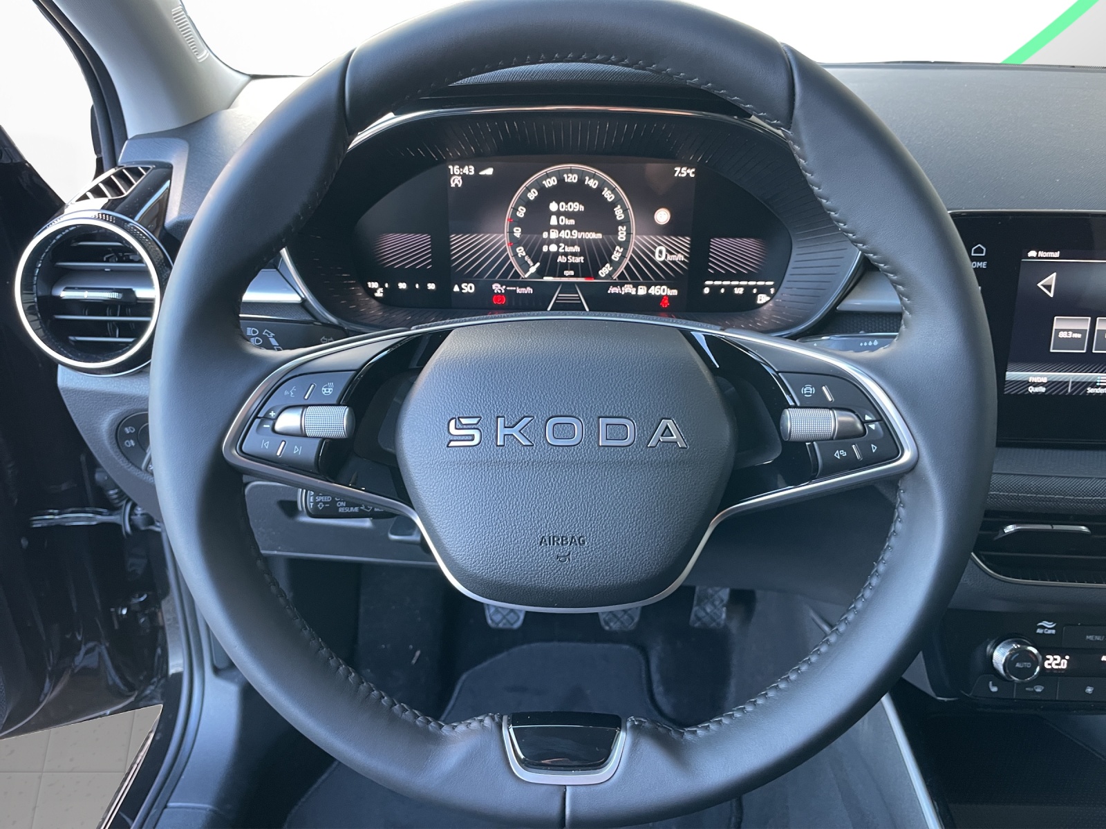 SKODA Fabia 1.0 TSI Selection-image-7